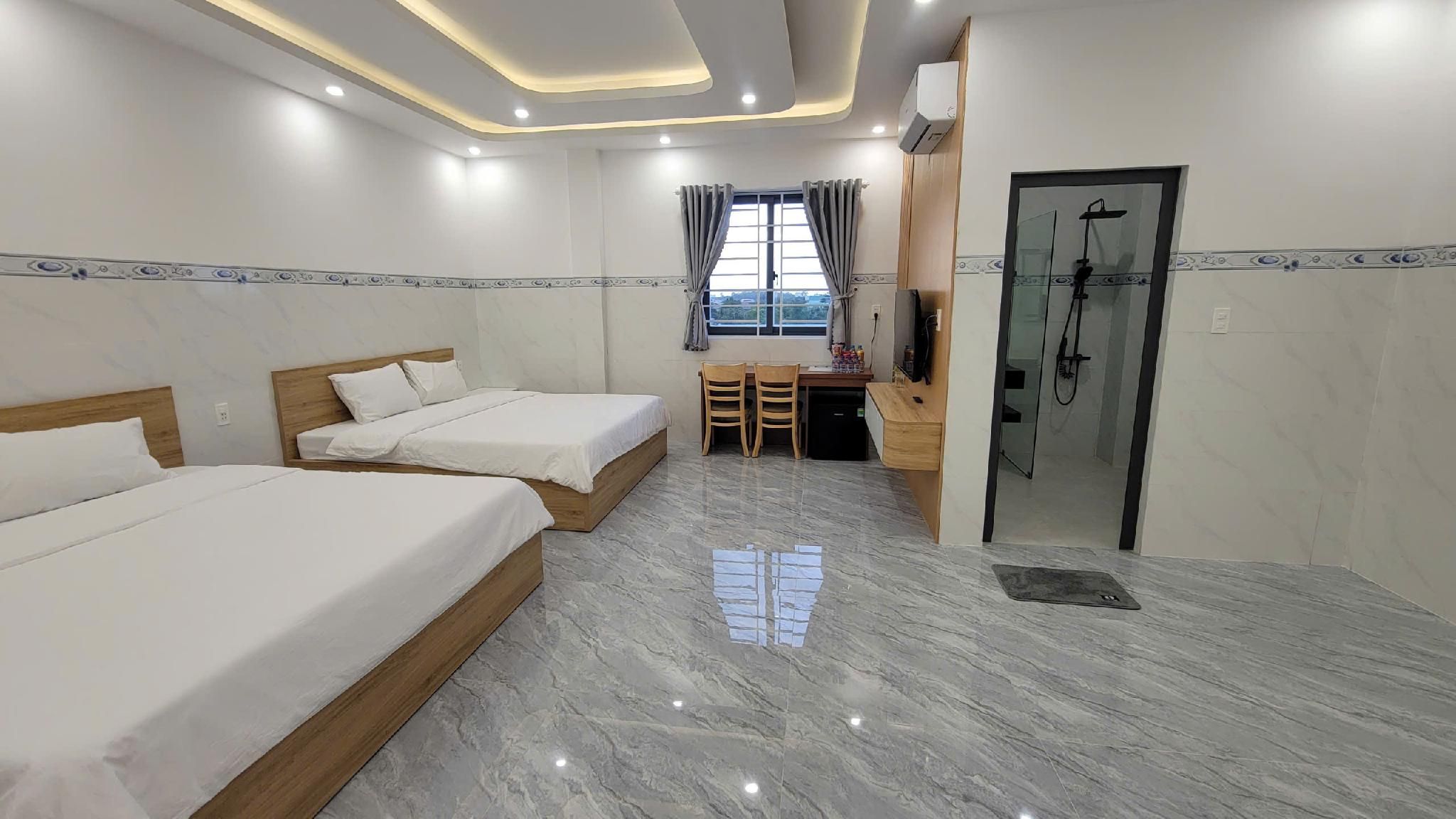 Family Room - Market View 