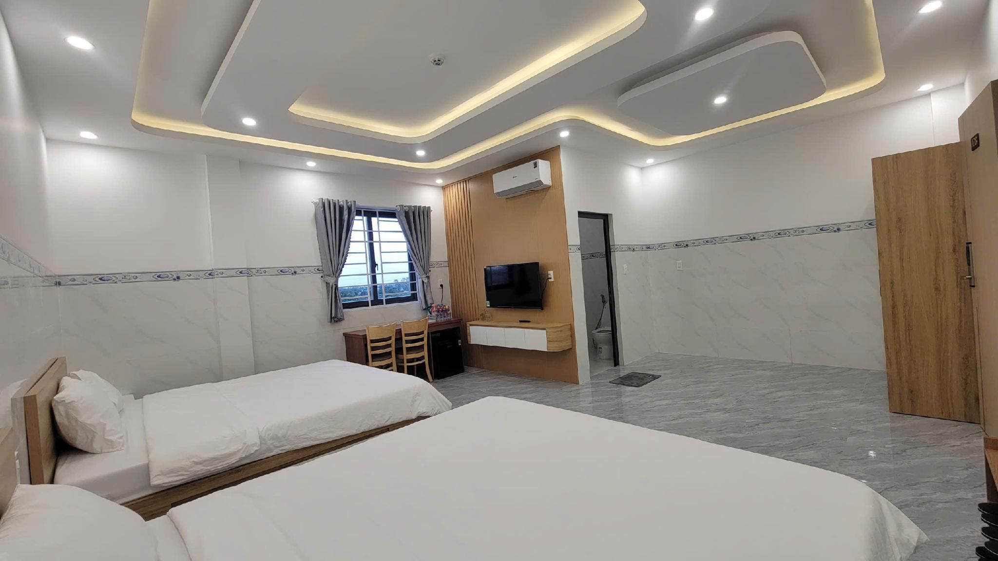 Family Room - Market View 