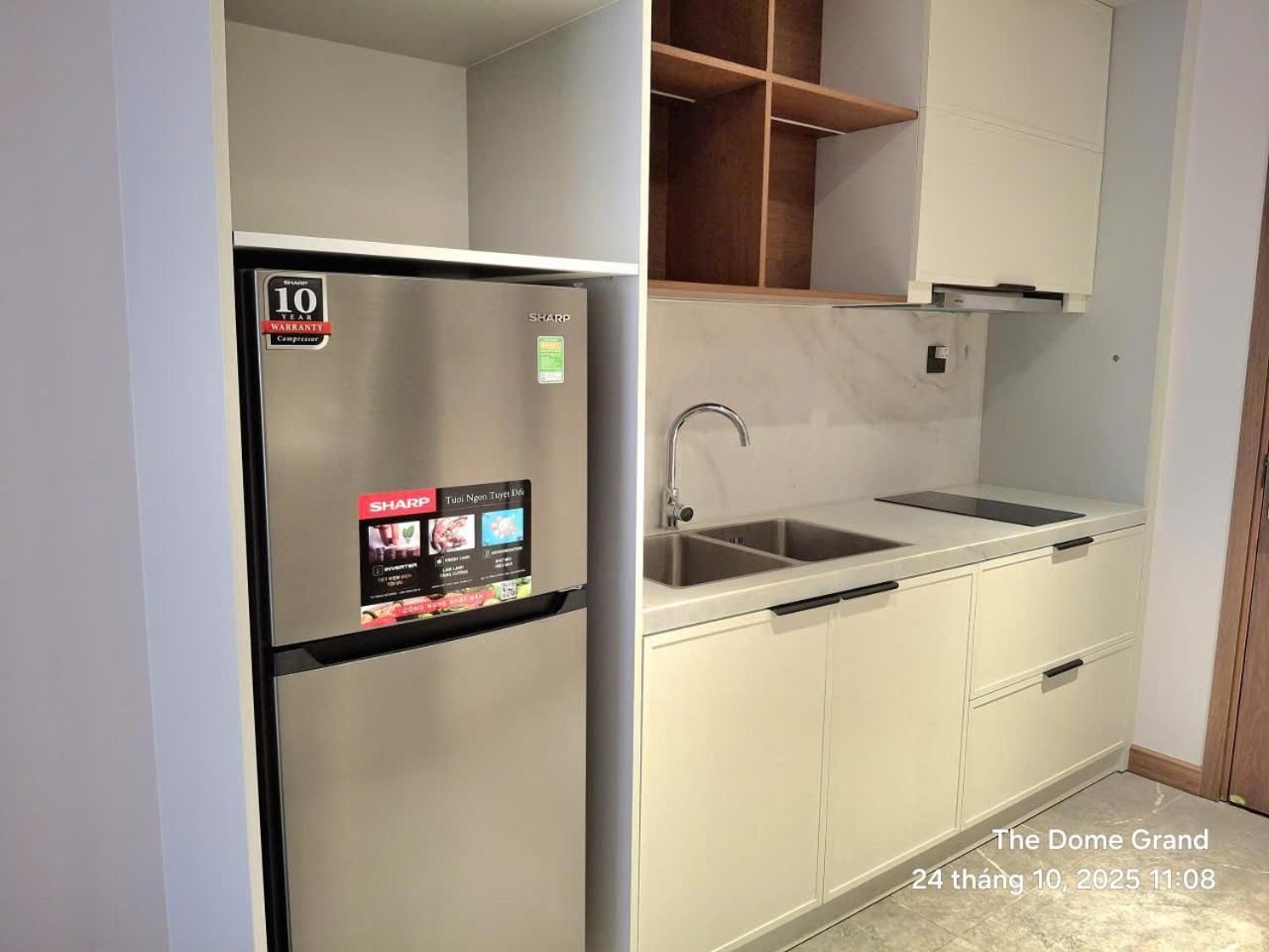 The Dome Grand Queen Studio 2