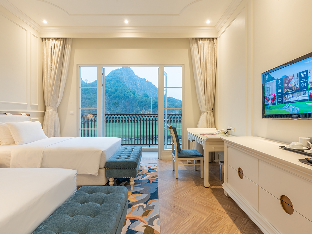 Legend Valley Hotel Ha Nam Deluxe Twin Valley View