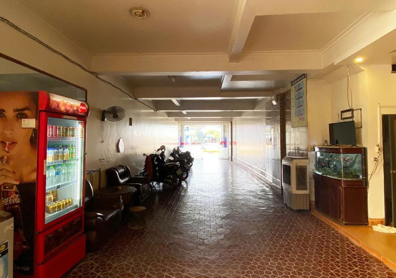 shared lounge/tv area