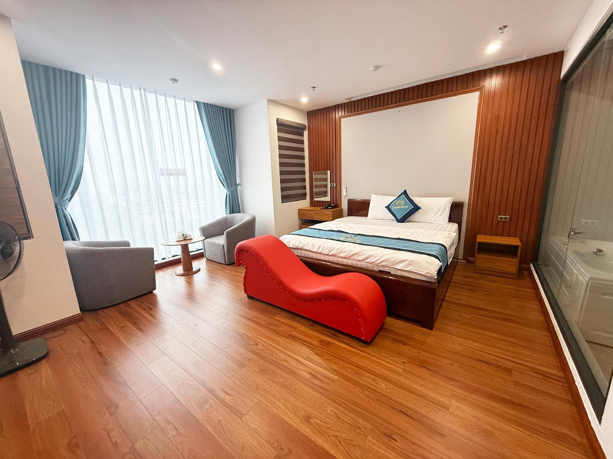 Junior Suite with King Bed