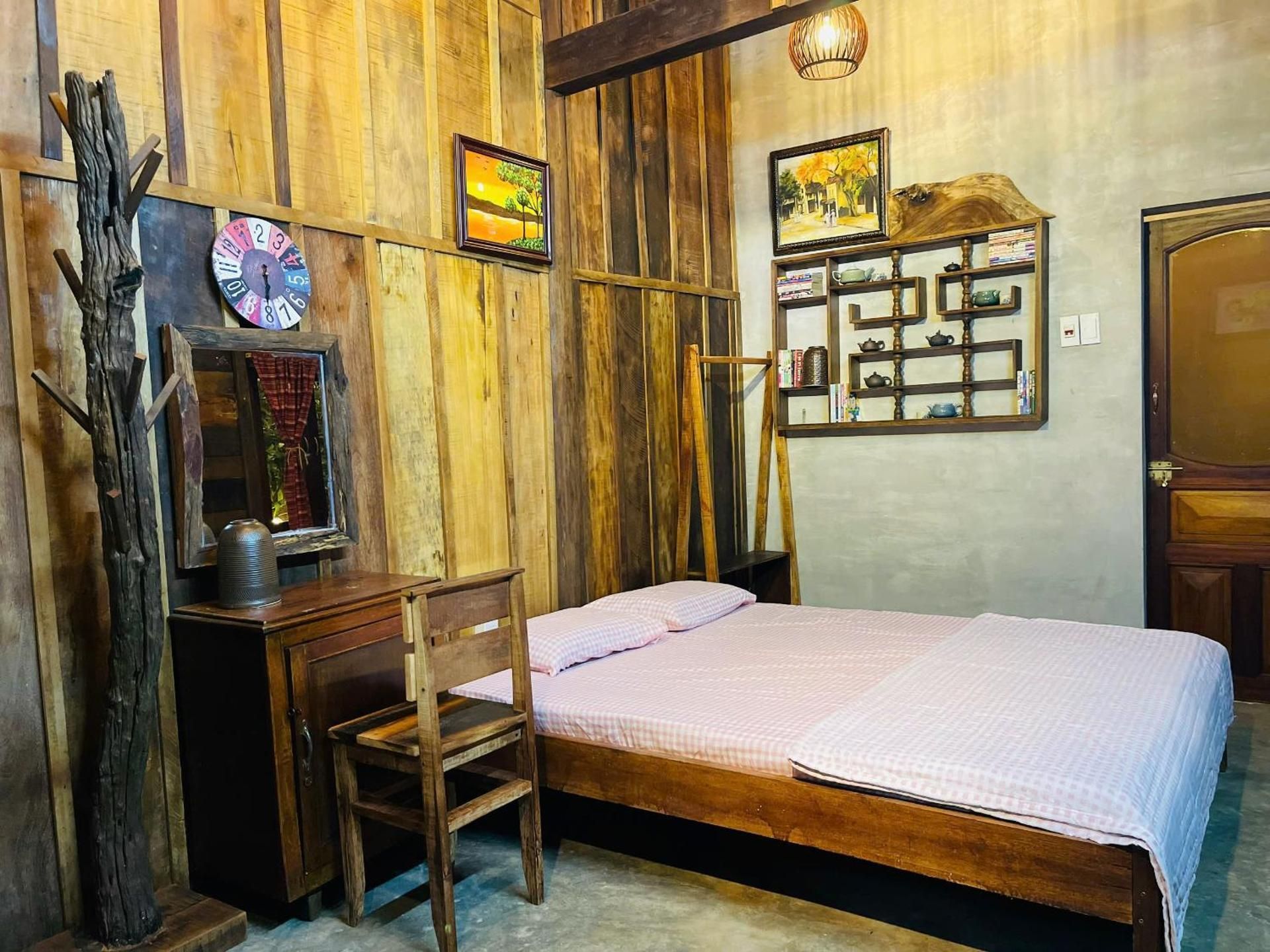 Queen Room with Garden View