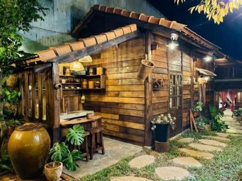 Queen Room with Garden View