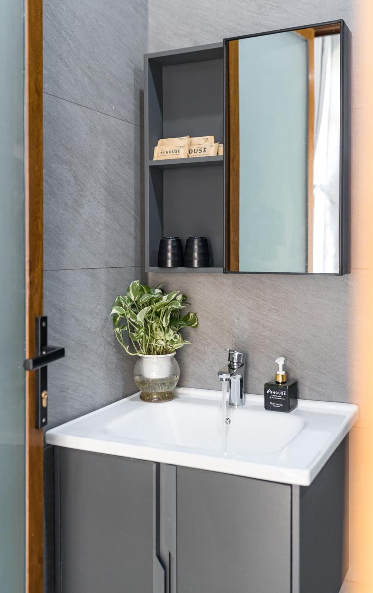 TT House Pleiku Superior Double Room 3