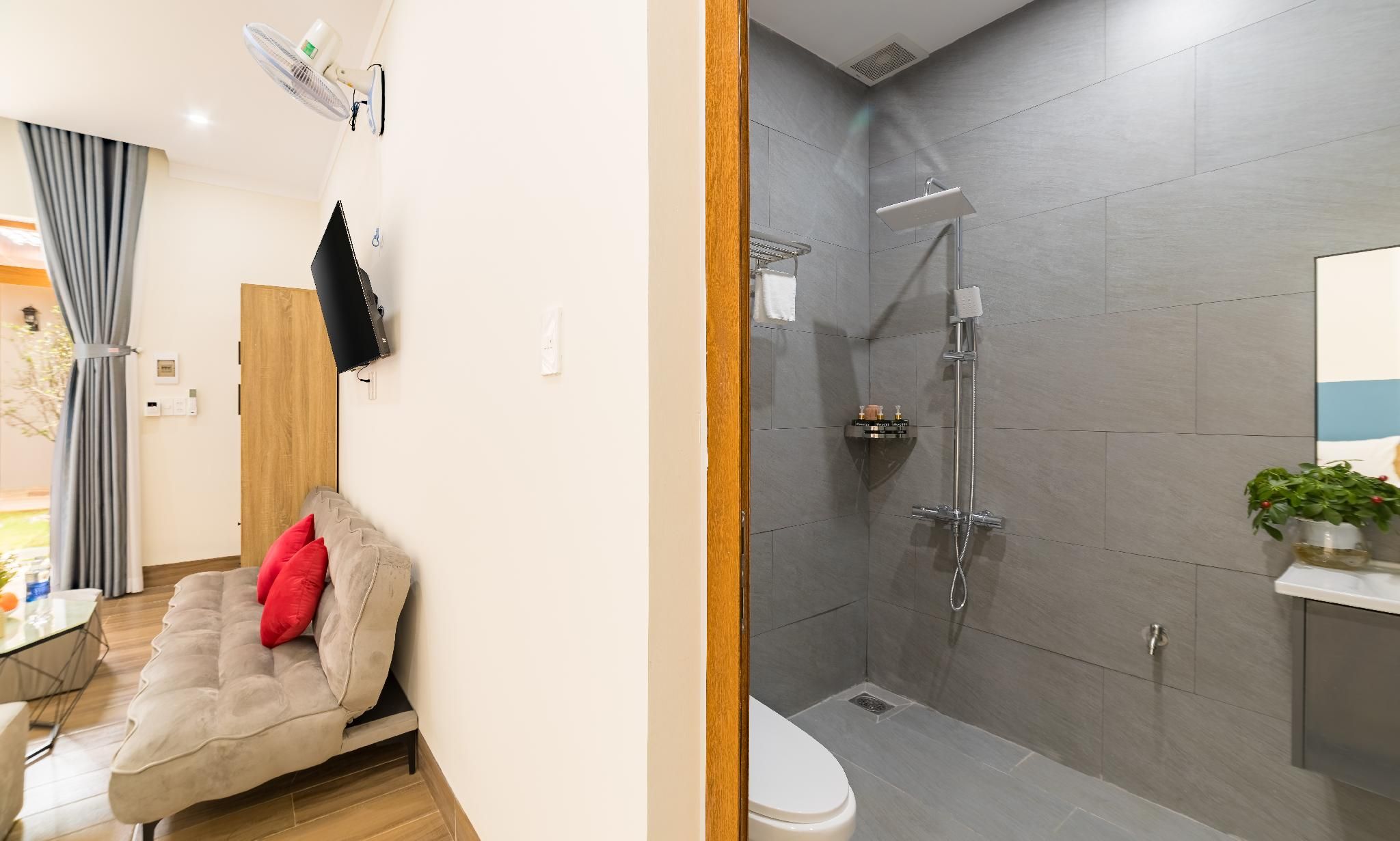 TT House Pleiku Deluxe Family Room 3