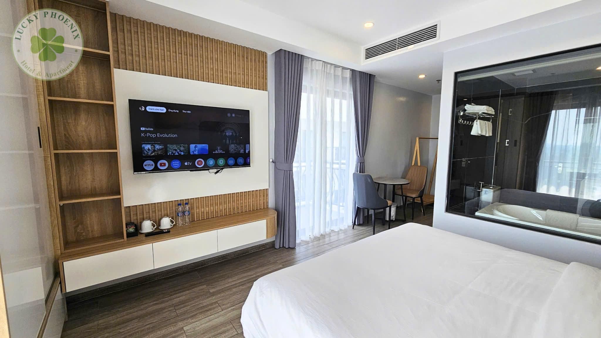 LUCKY PHOENIX HOTEL & APARTMENT