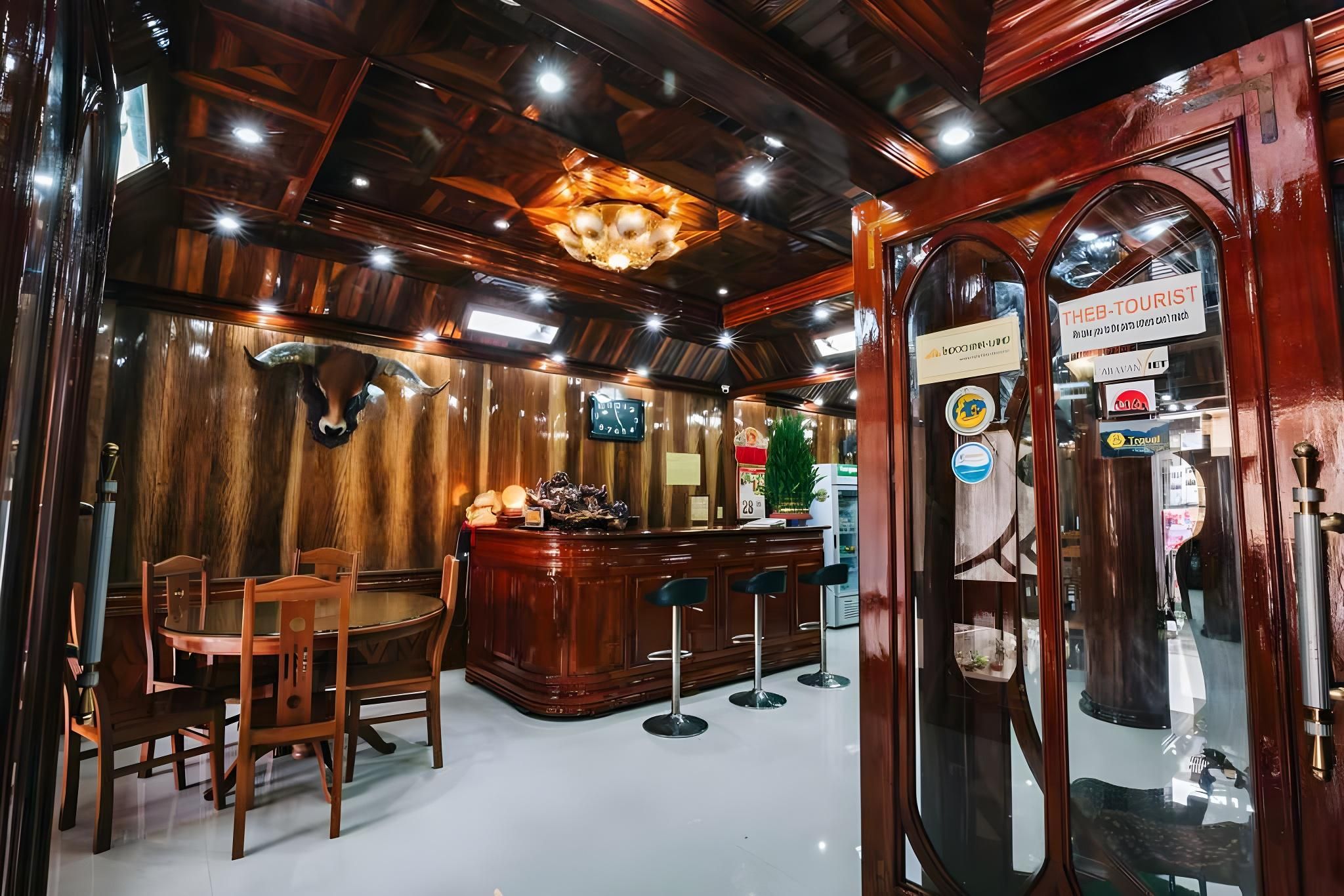 KHÁCH SẠN THÀNH LOAN