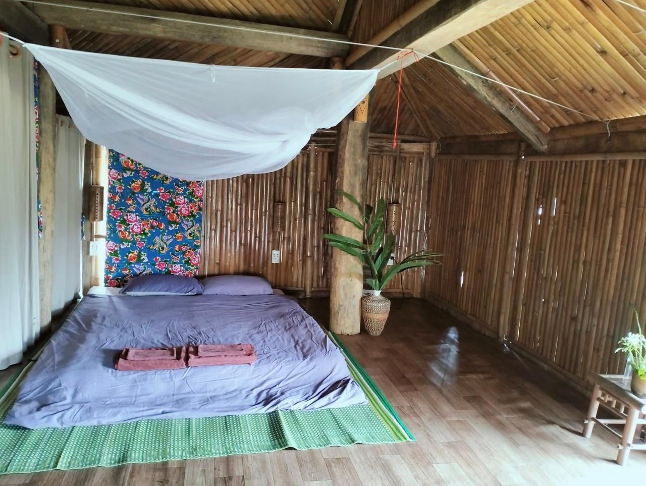 Coriander (Family Stilt House)