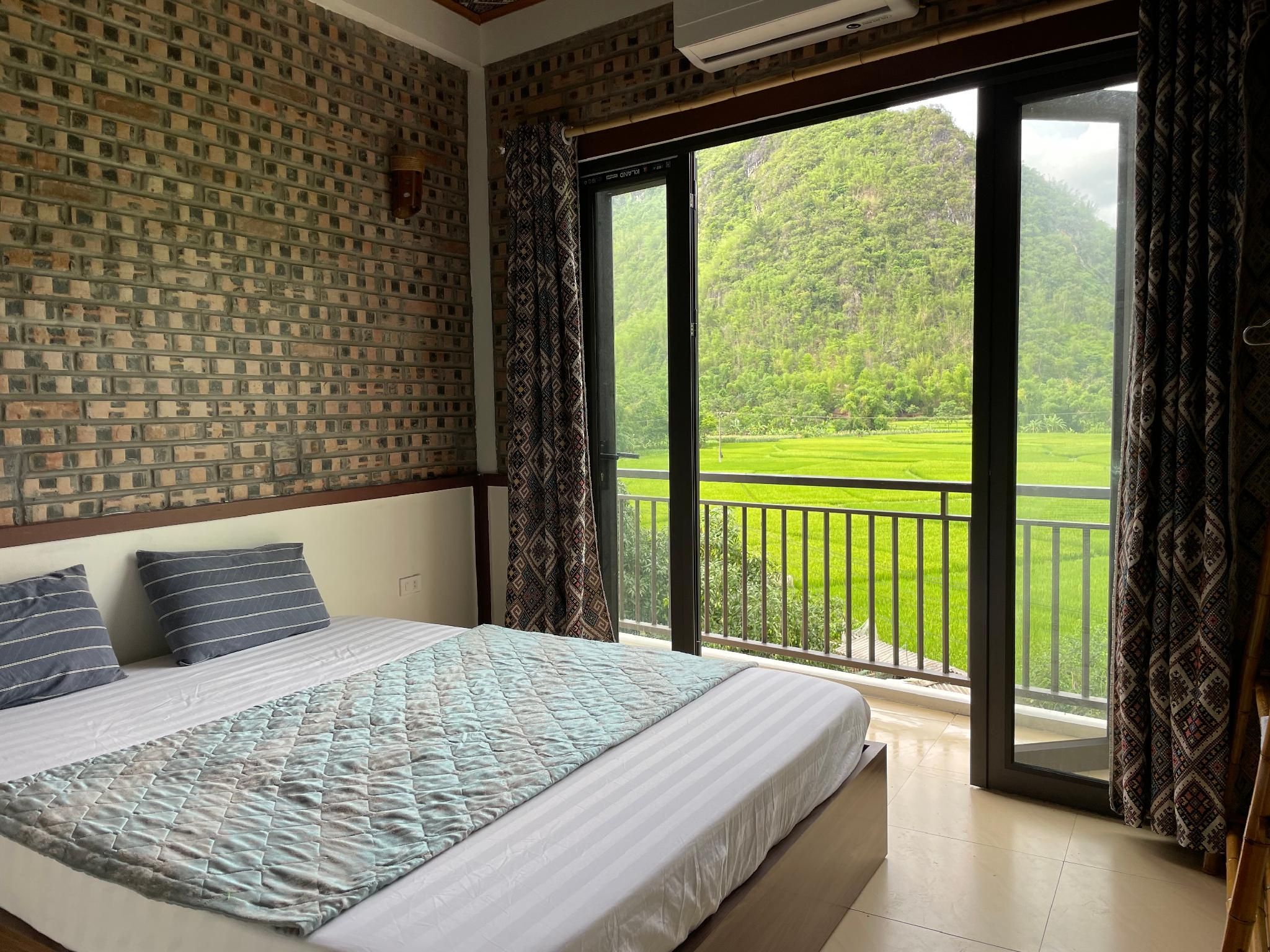 King Room with Balcony
