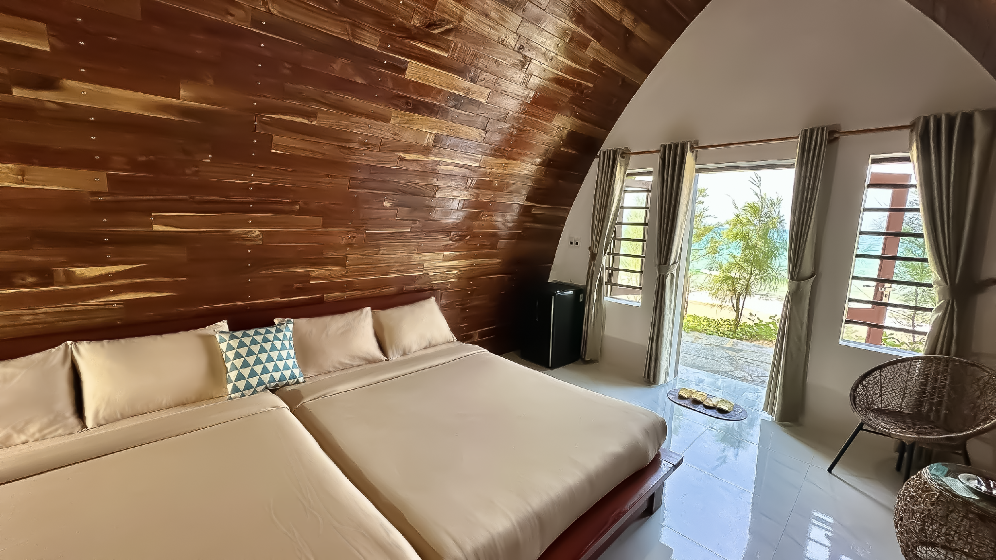 Beachfront Family Bungalow