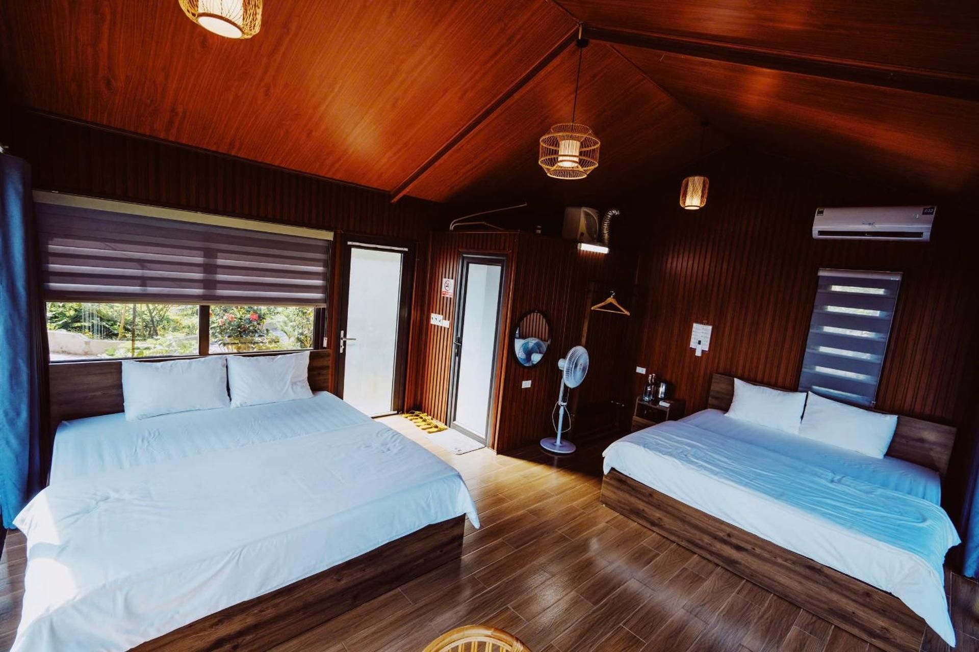 Hola Homestay Superior Quadruple Room 3