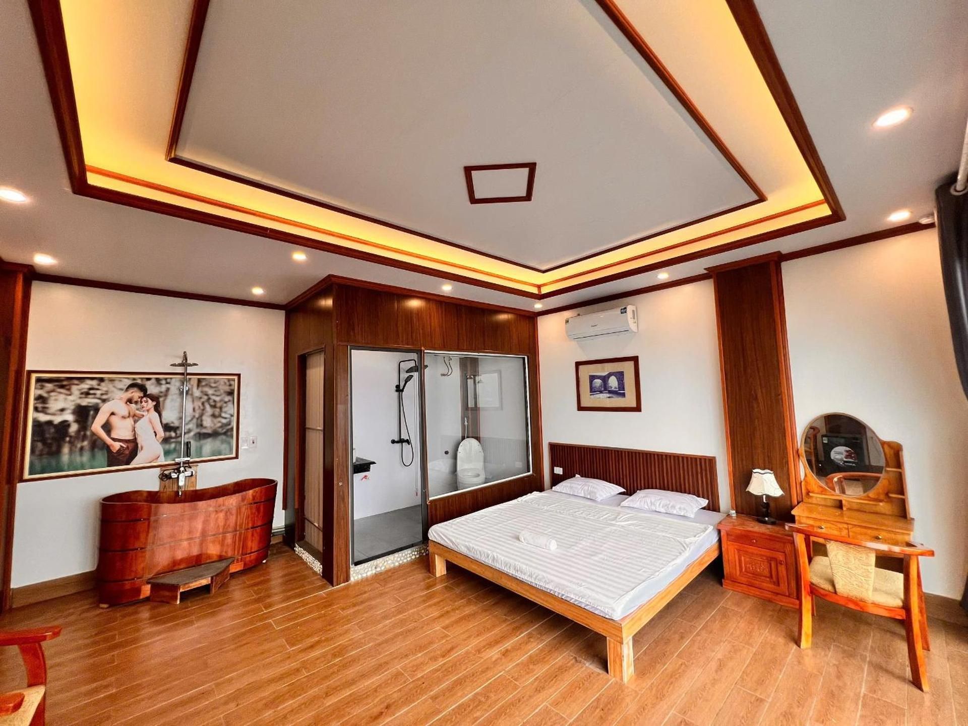 King Room with Mountain View