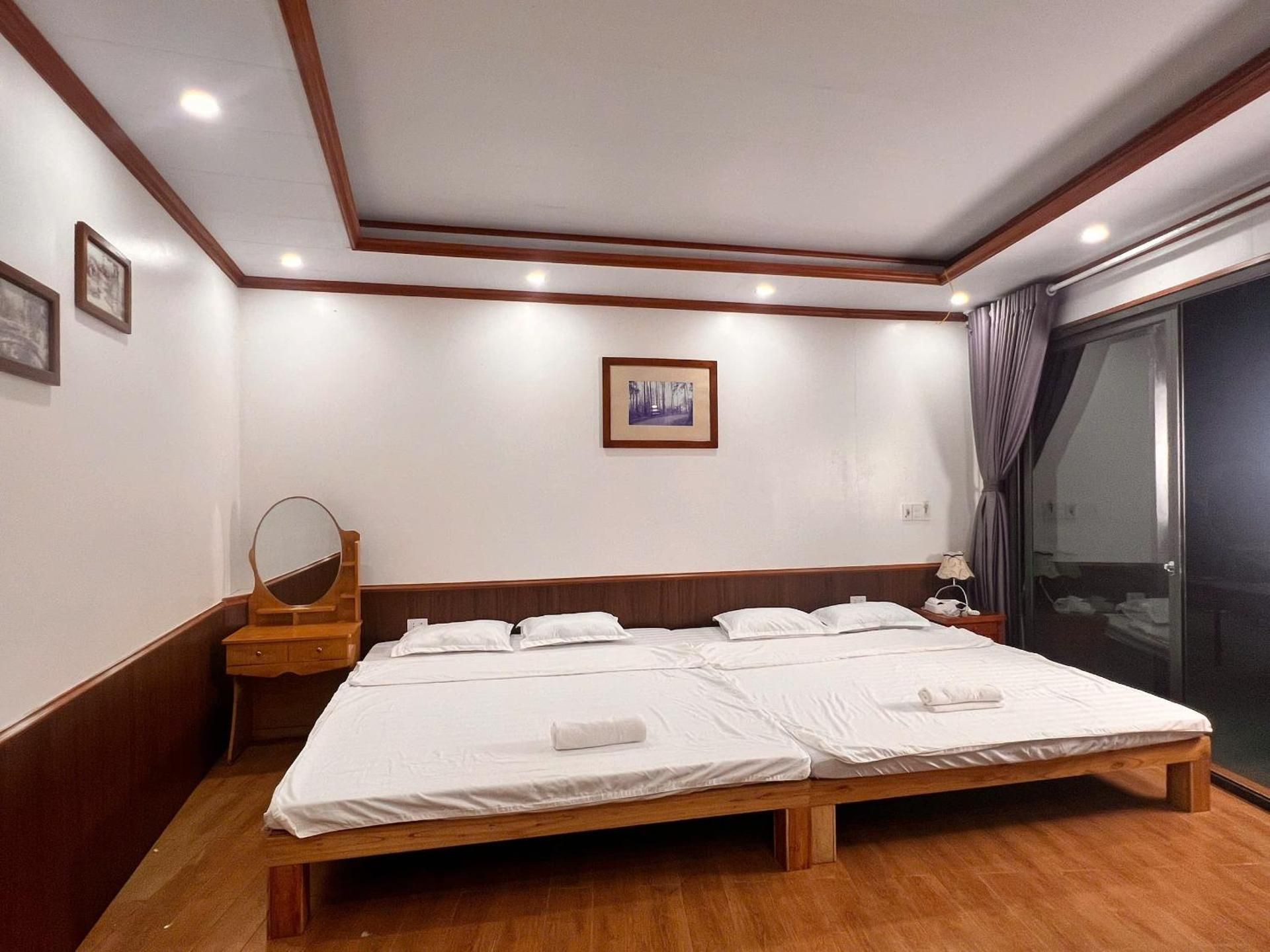 King Room with Mountain View