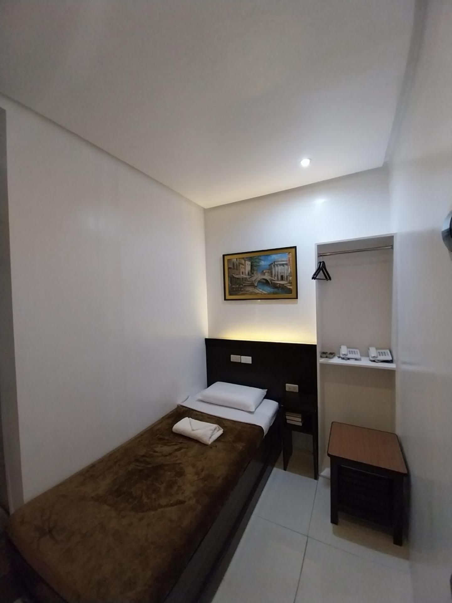 Deluxe Single Room