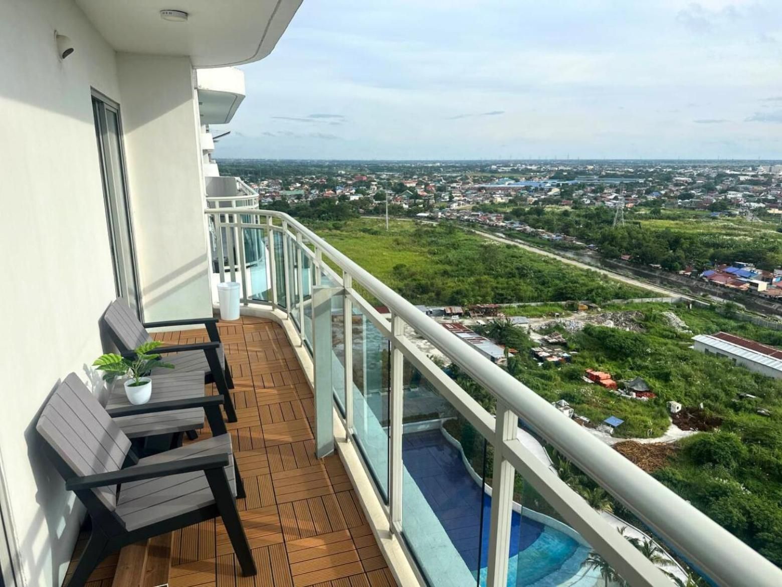 One-Bedroom Apartment with Balcony and Sea View