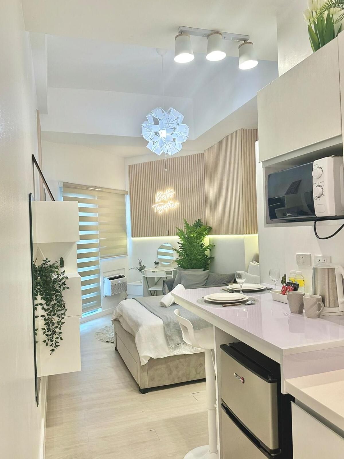 Studio Apartment with One Double Bed