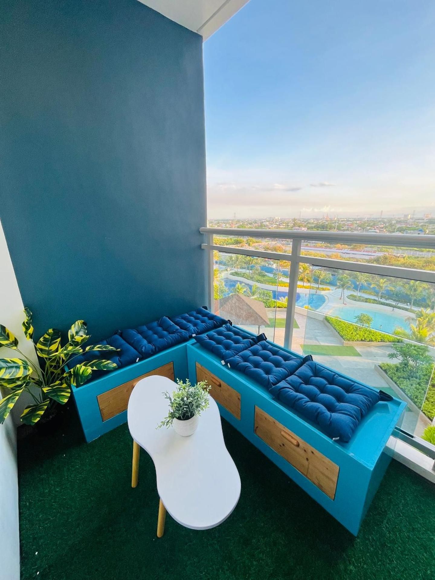 Studio with Balcony