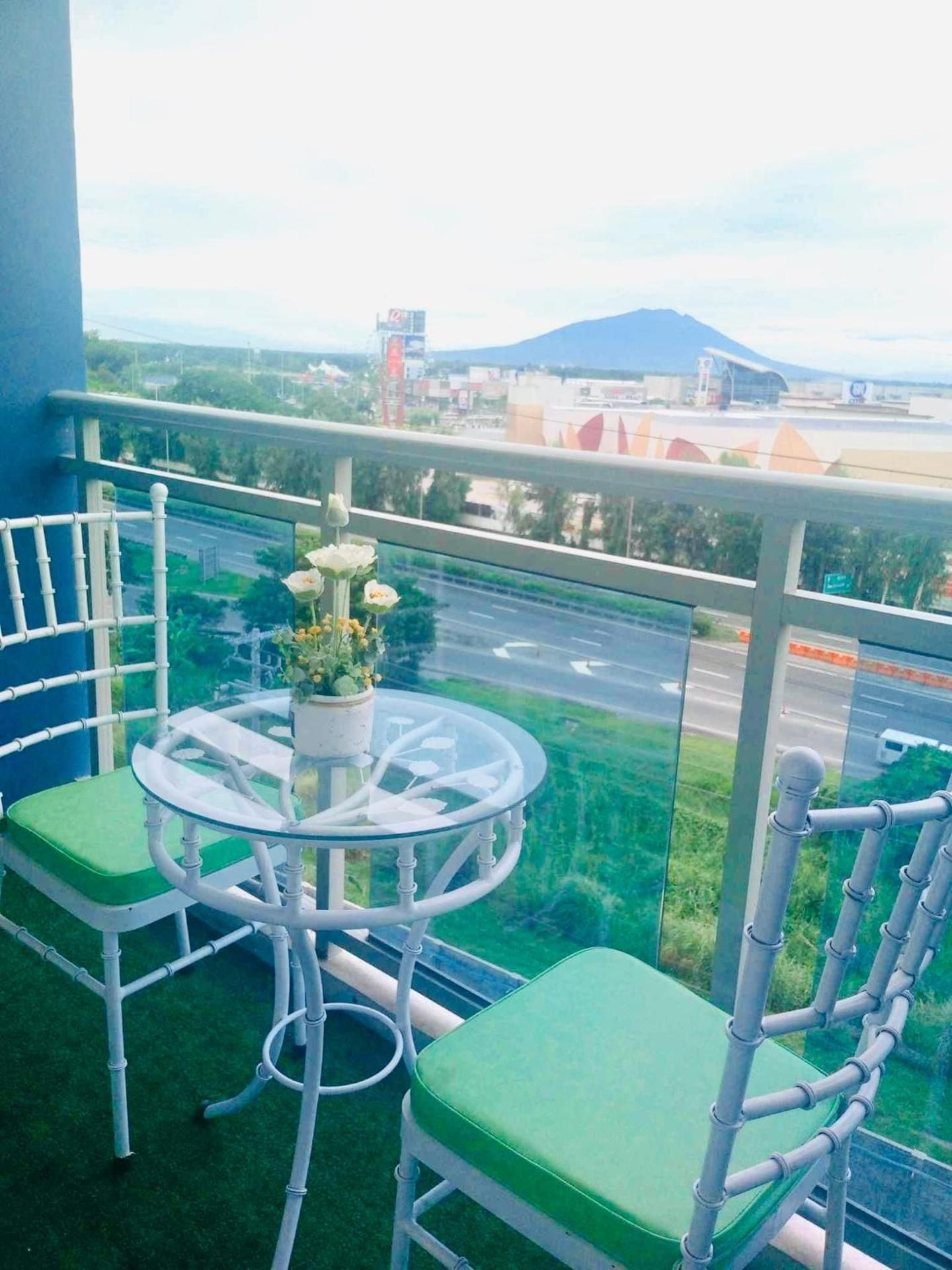 Studio with Balcony