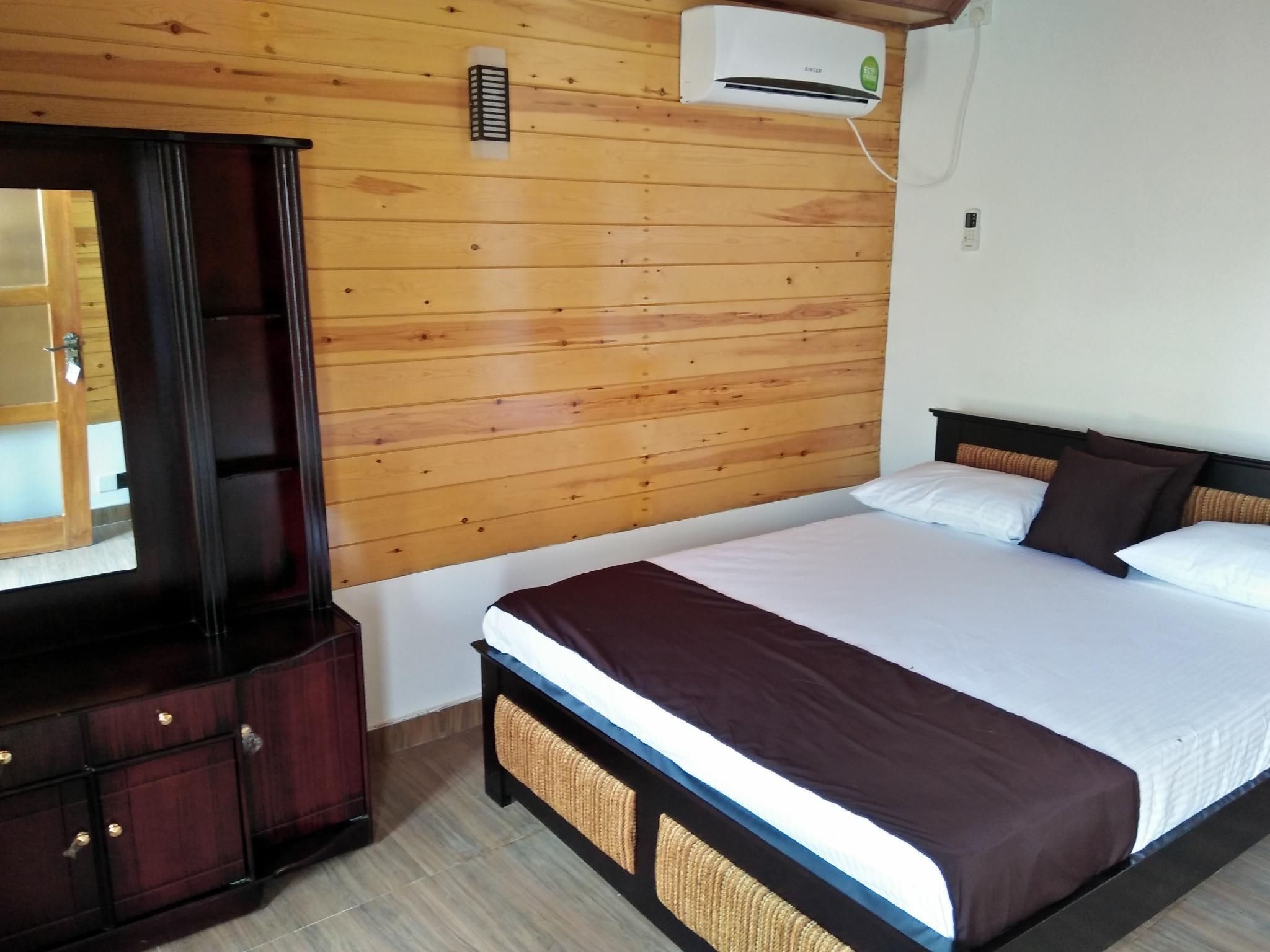 Deluxe Double or Twin Room with Garden View