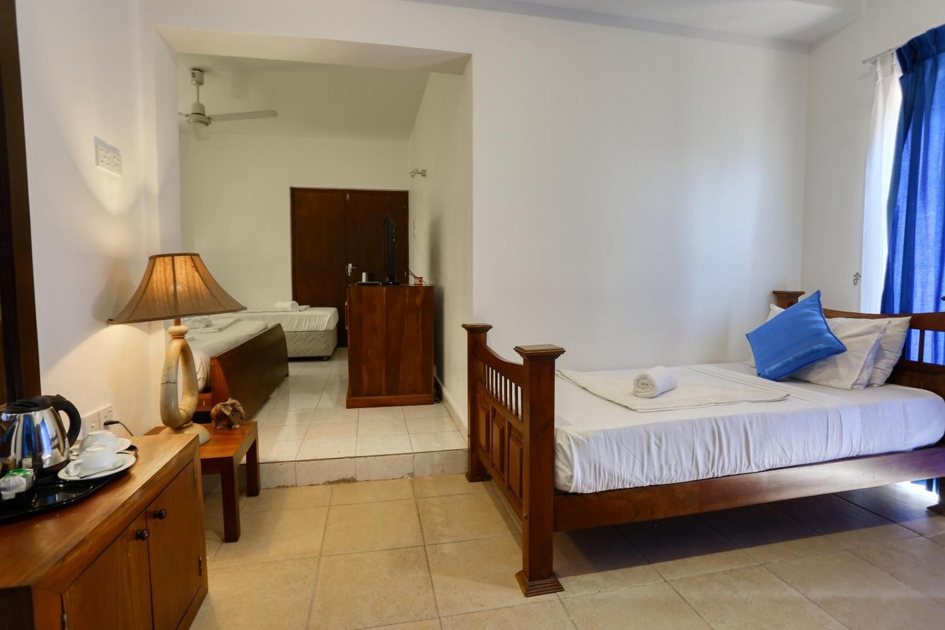 Deluxe Family Room