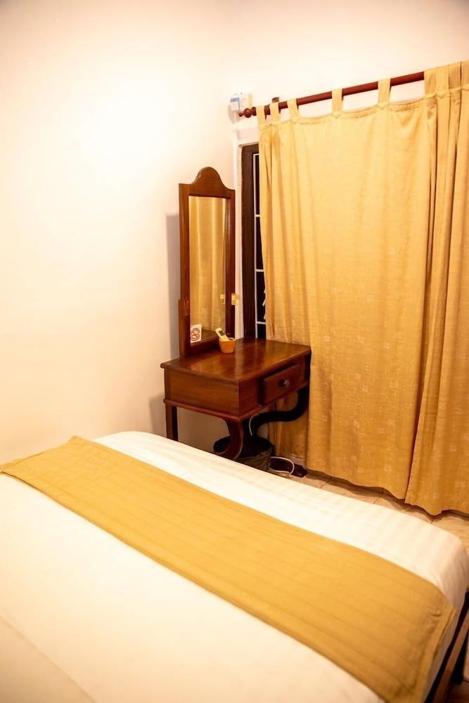 Cara Galle Fort Double Room With Shared Bathroom 3
