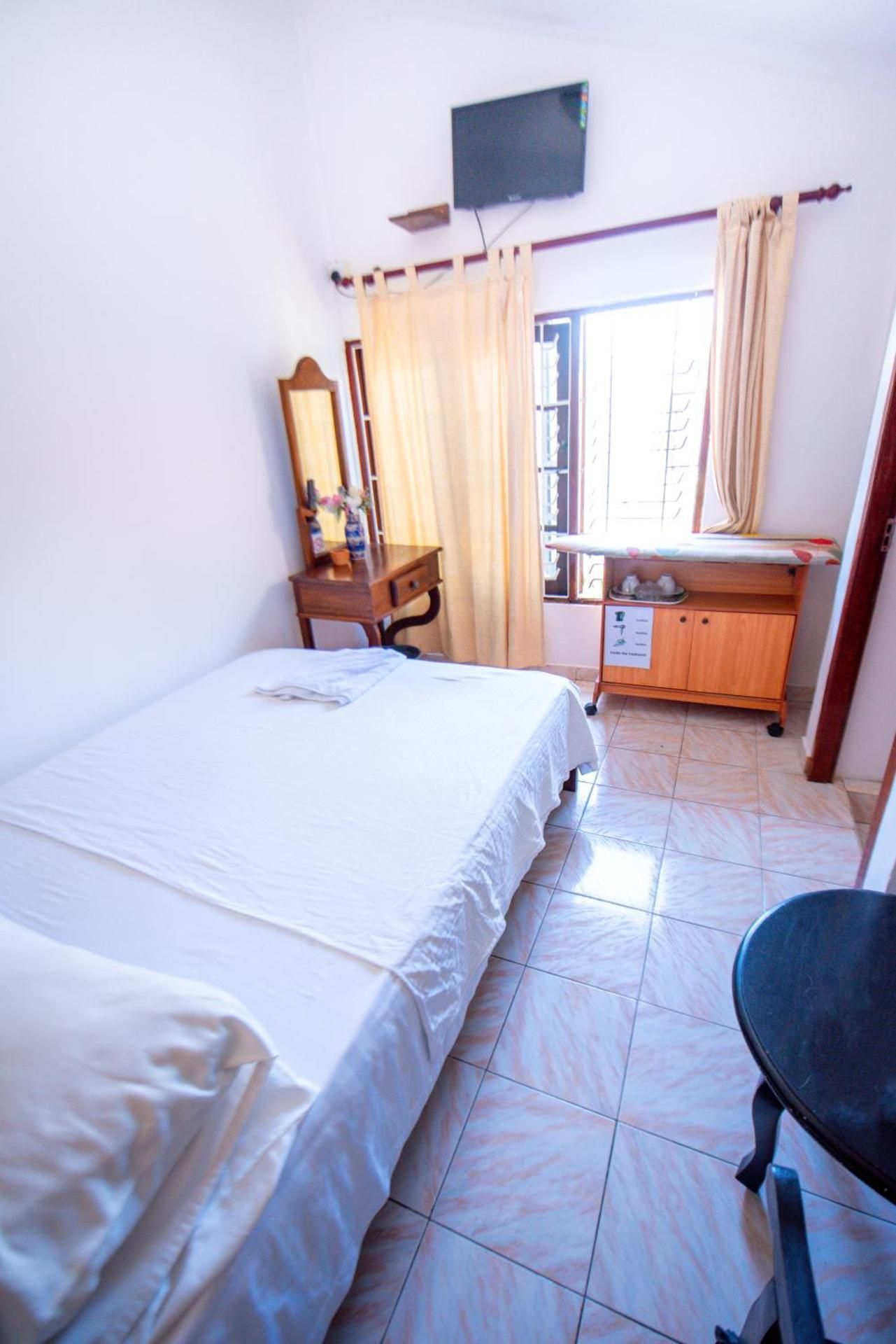 Double Room with Shared bathroom