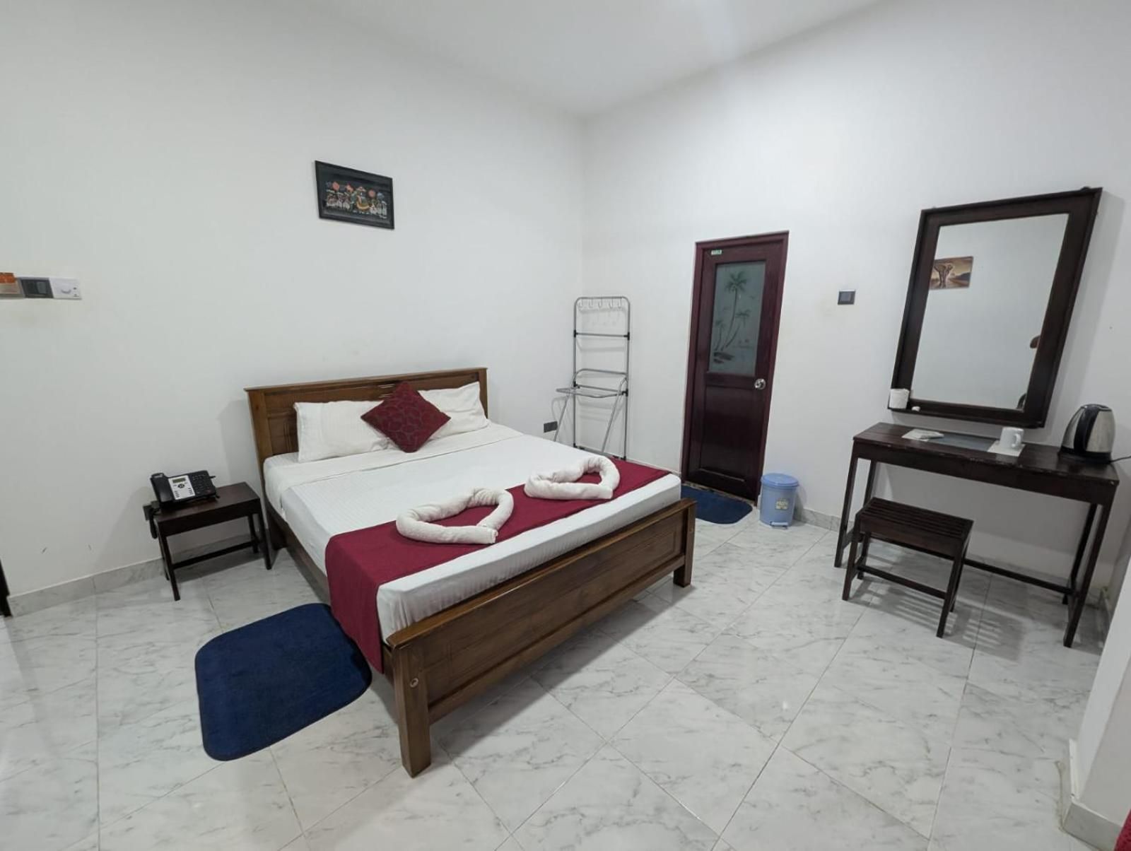 Deluxe Queen Room