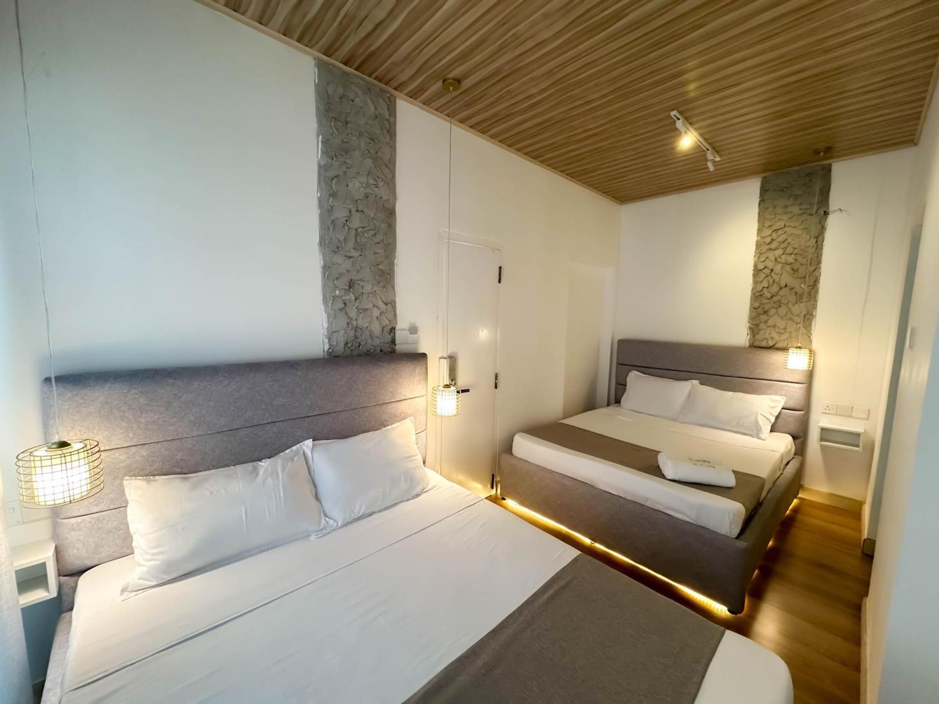 Quadruple Room with Private Bathroom