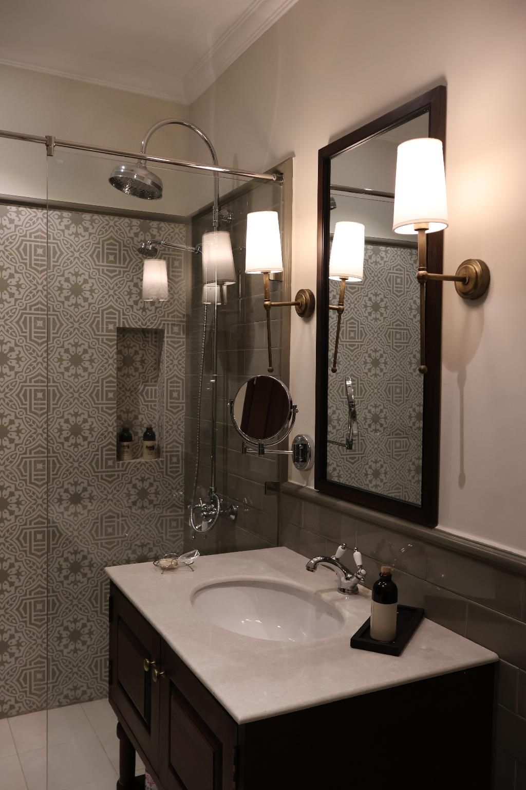 Special - Deluxe King