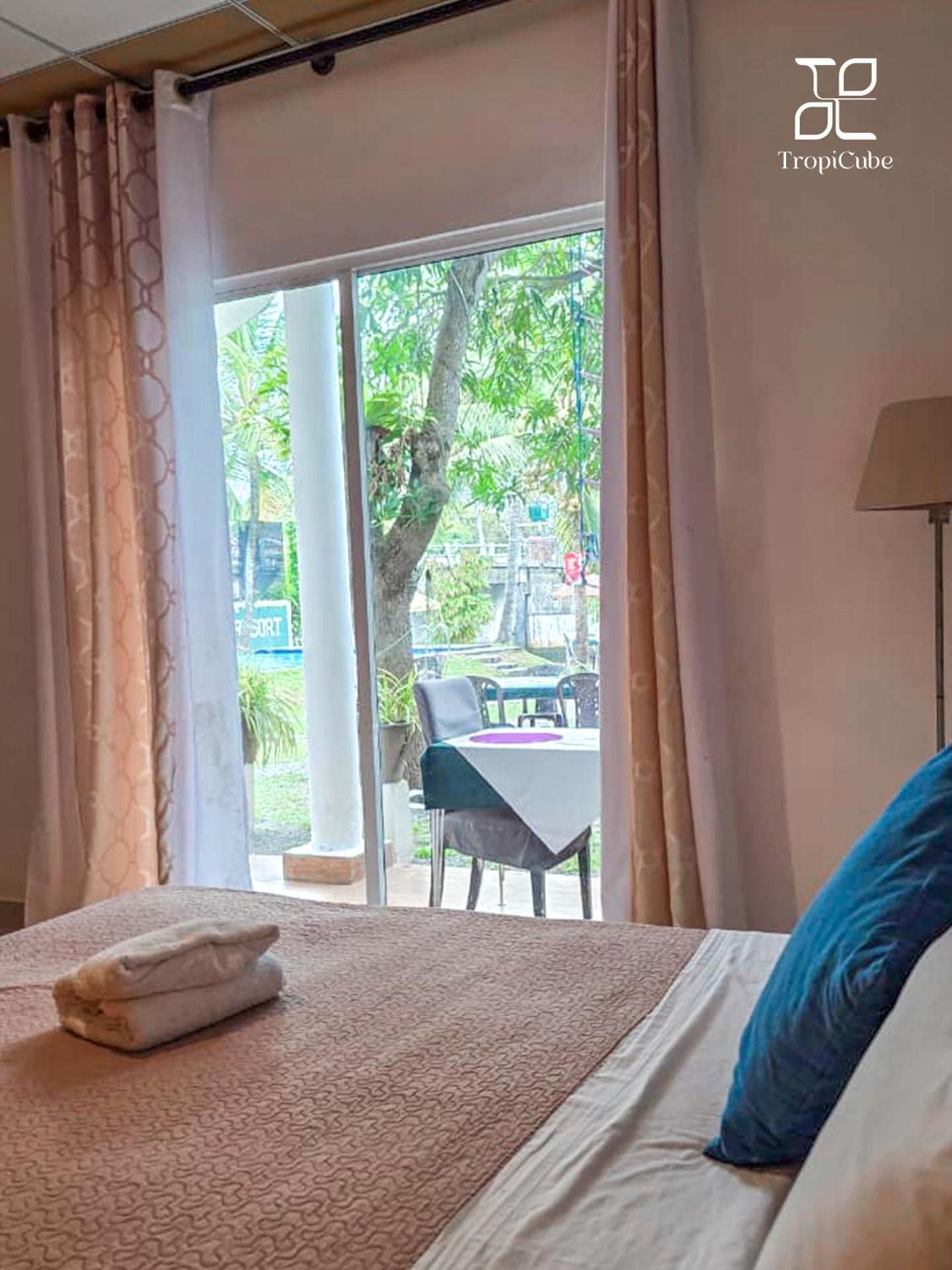 Lake View Resort by Tropicube Double Room 2
