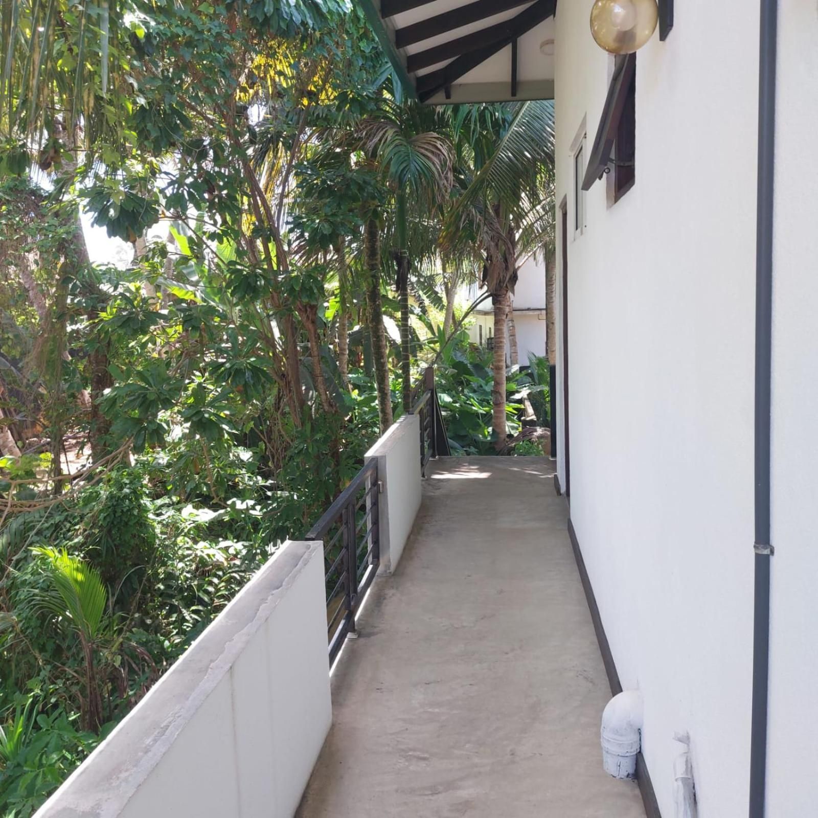 Deluxe Two-Bedroom Apartment with Garden View