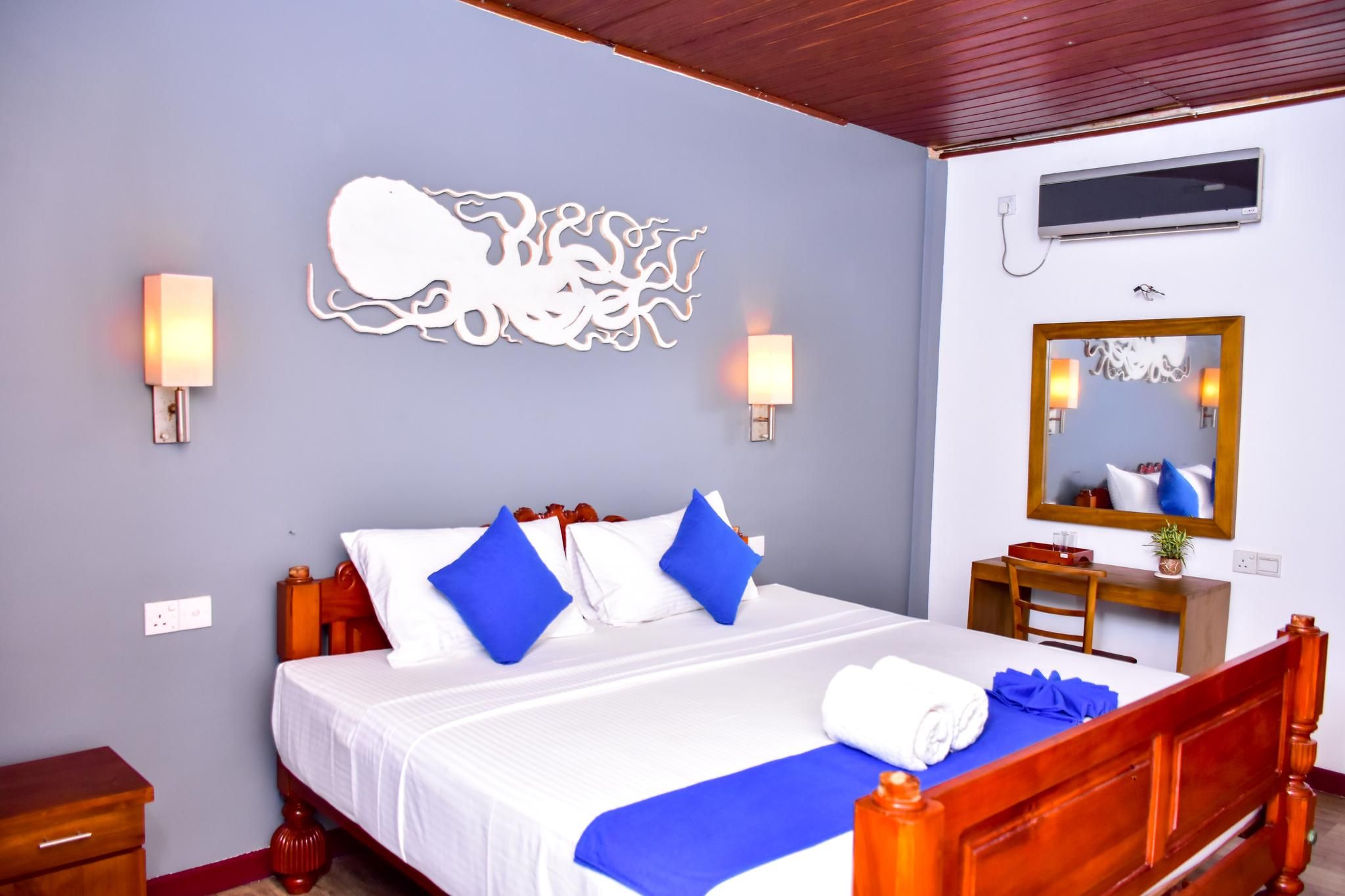 The Blue Crab Beach Hotel Deluxe Sea View 2