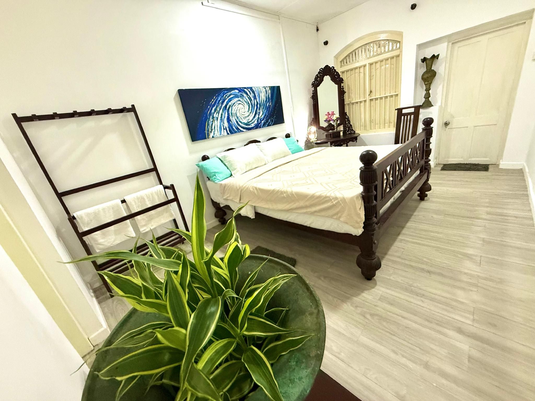  Silver Suite 