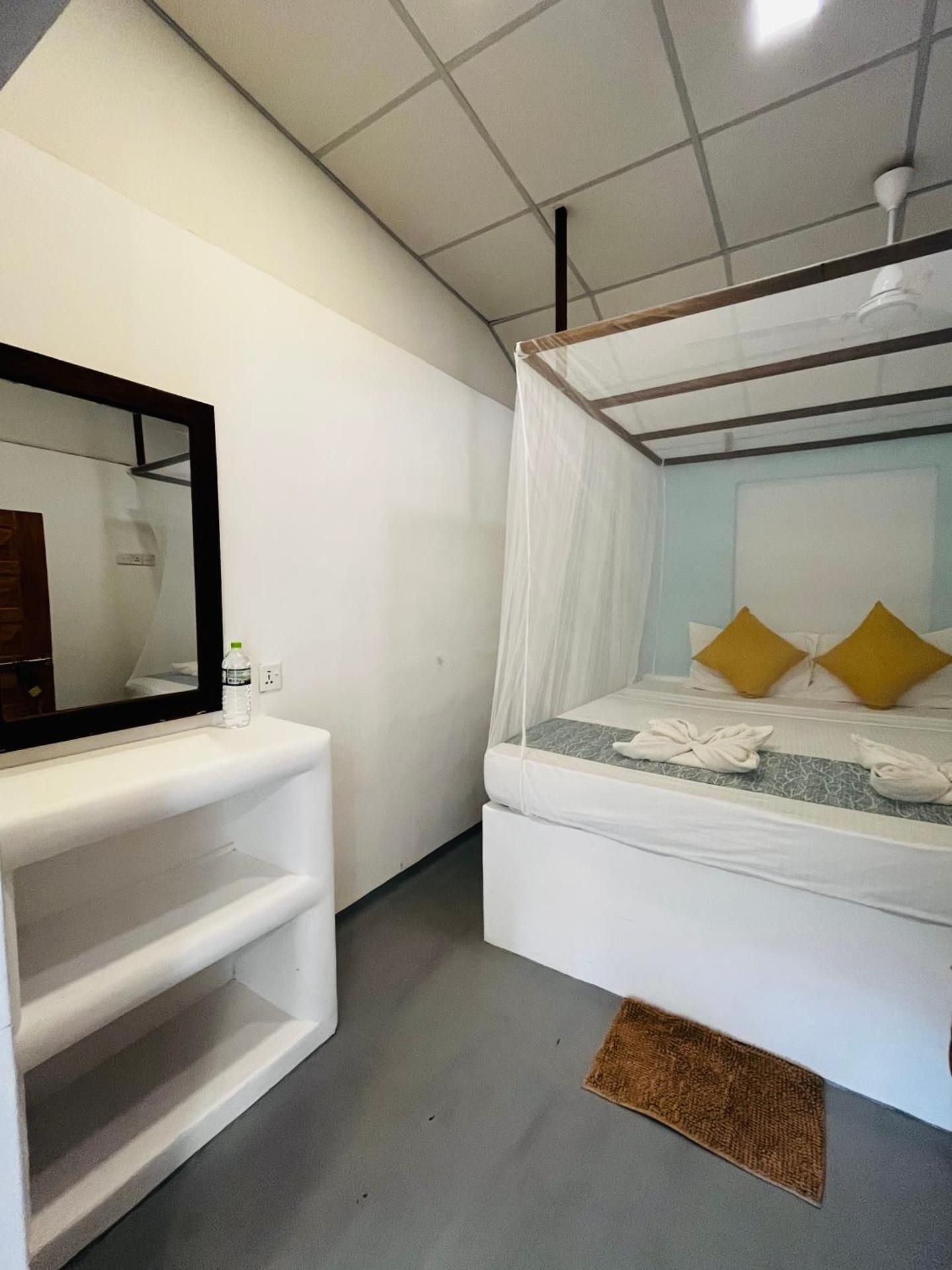 Single Room with Shared Bathroom
