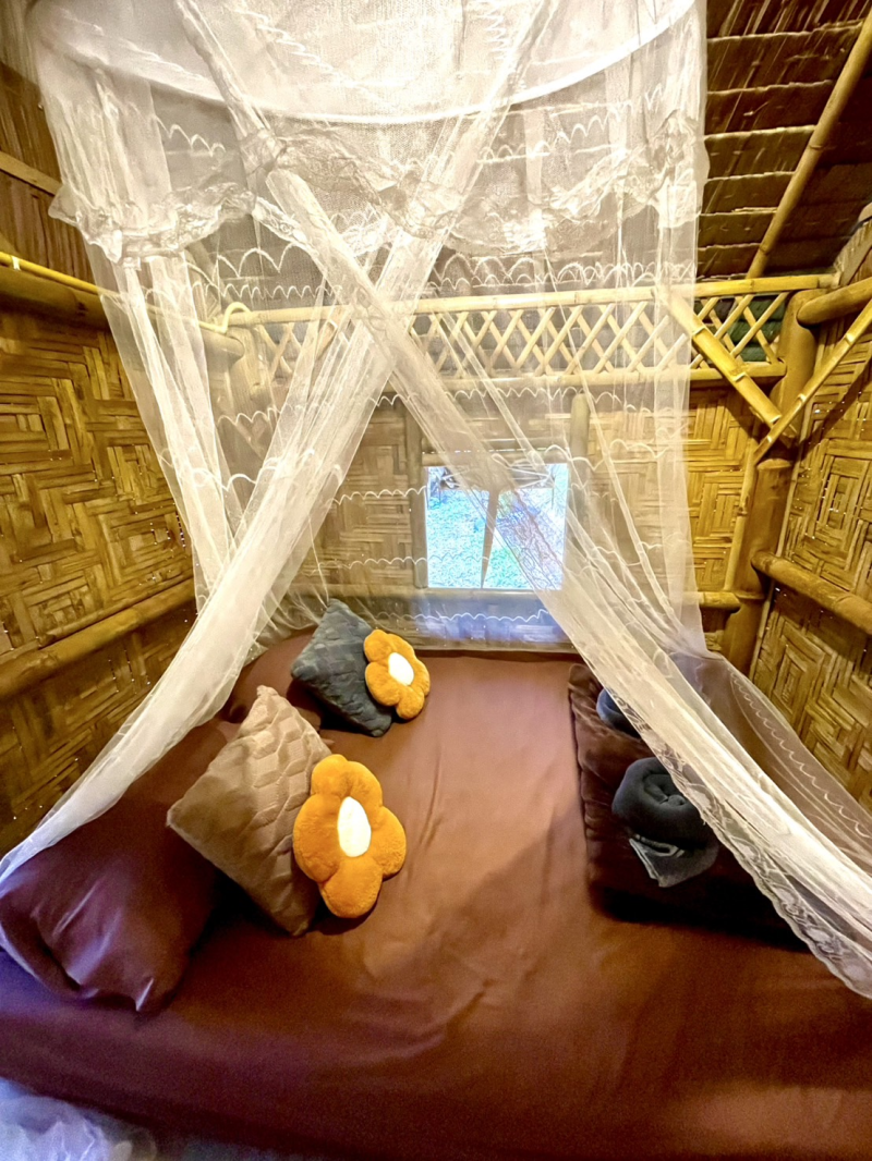 Bamboo Bungalow with Fan Private Bathroom