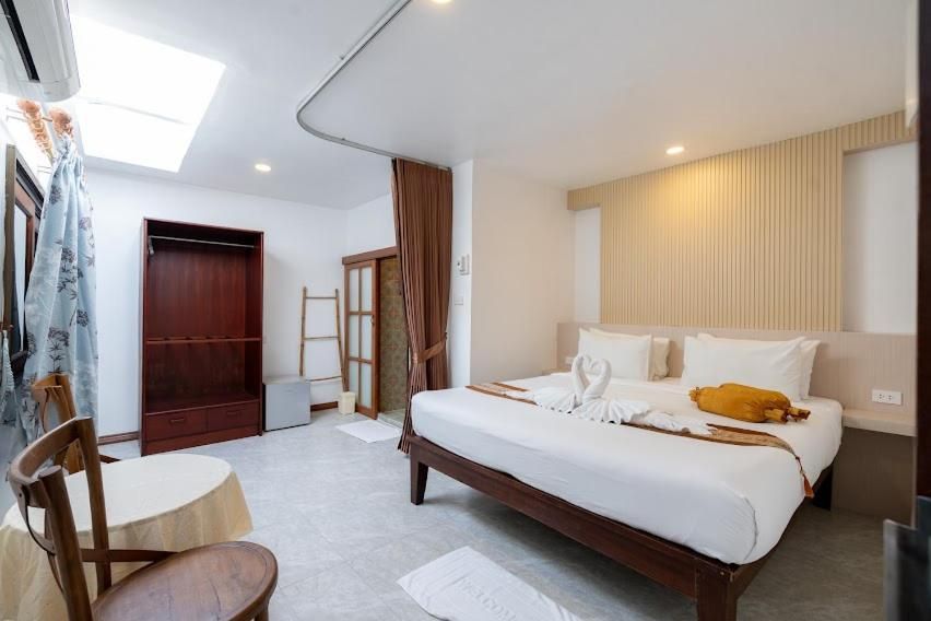 King Room
