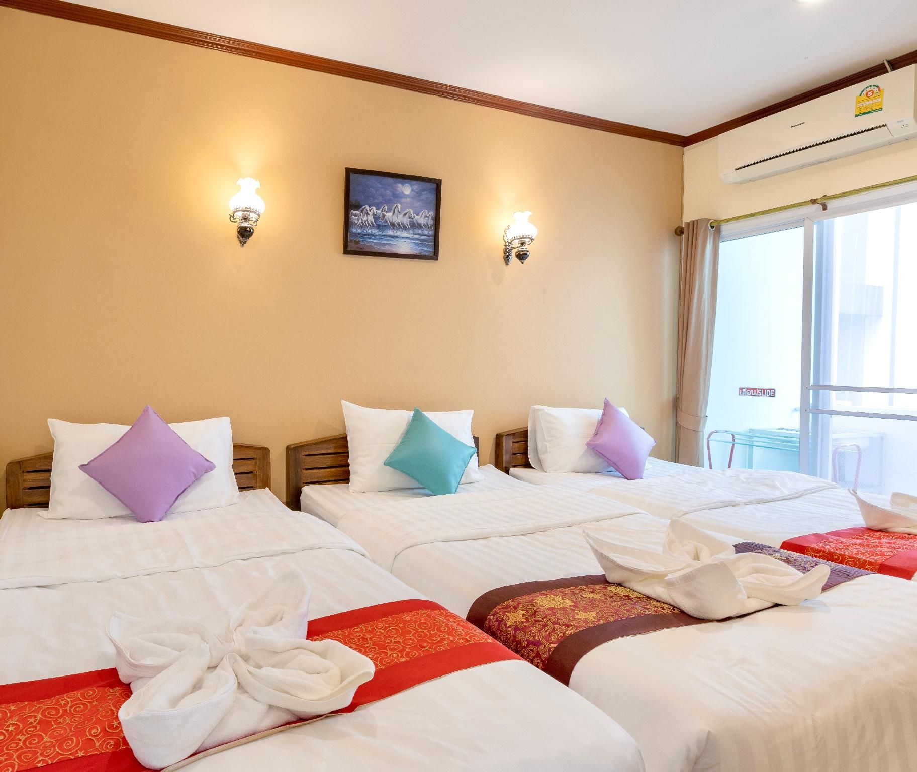 Triple Bedroom - with 3 Single Bed