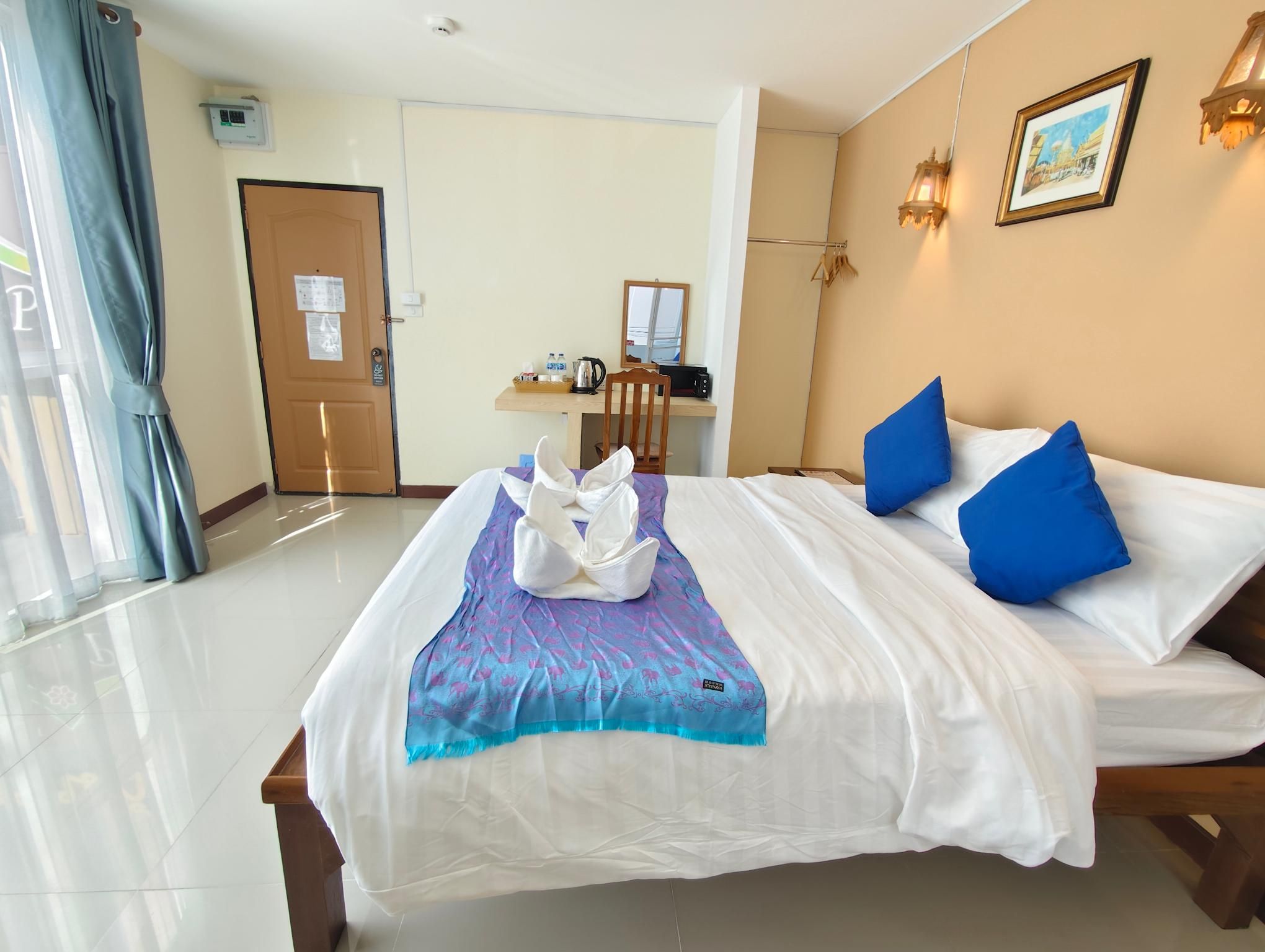 Standard - 1 Double Bed with Balcony