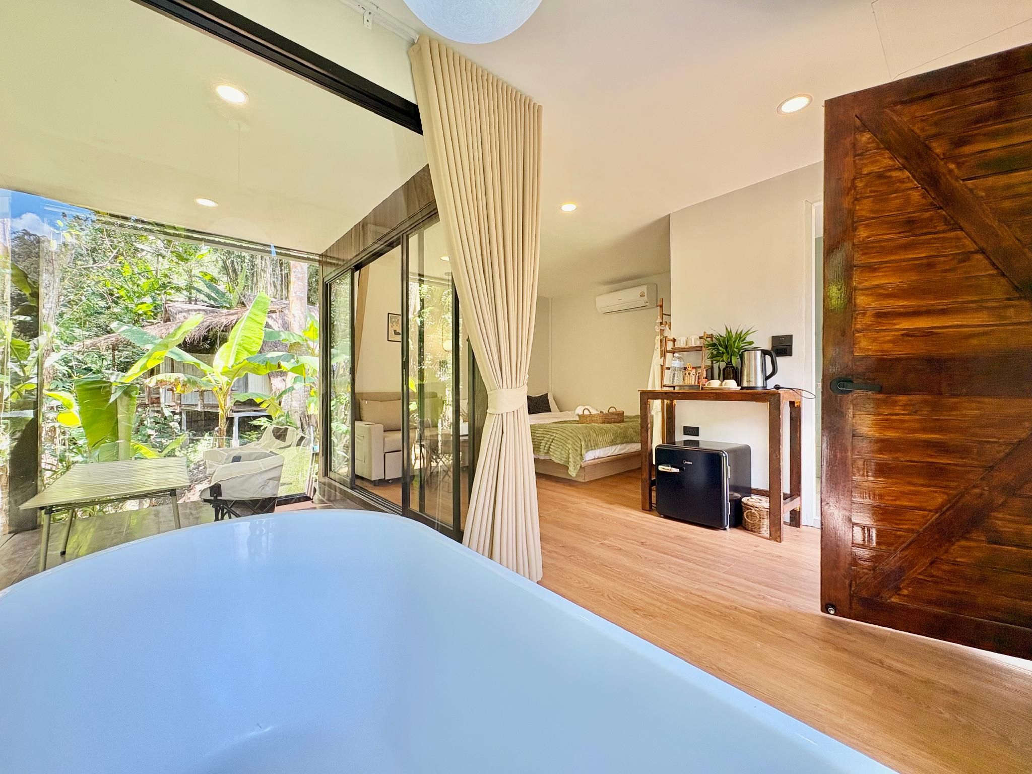 Riverside Balcony Suite