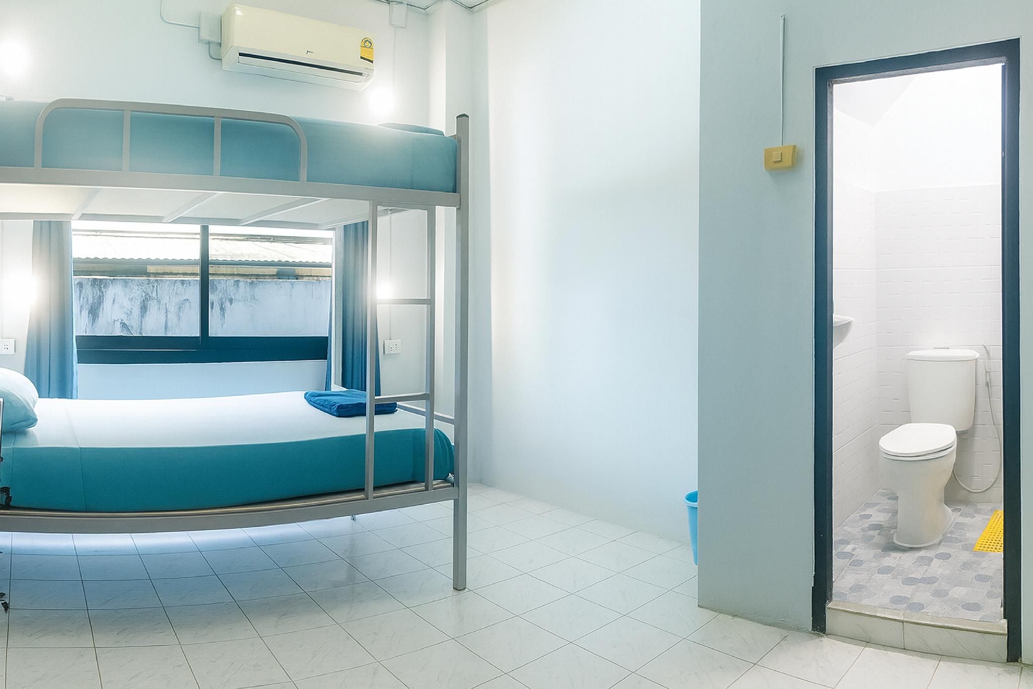 4-Bed Mixed Dormitory Room