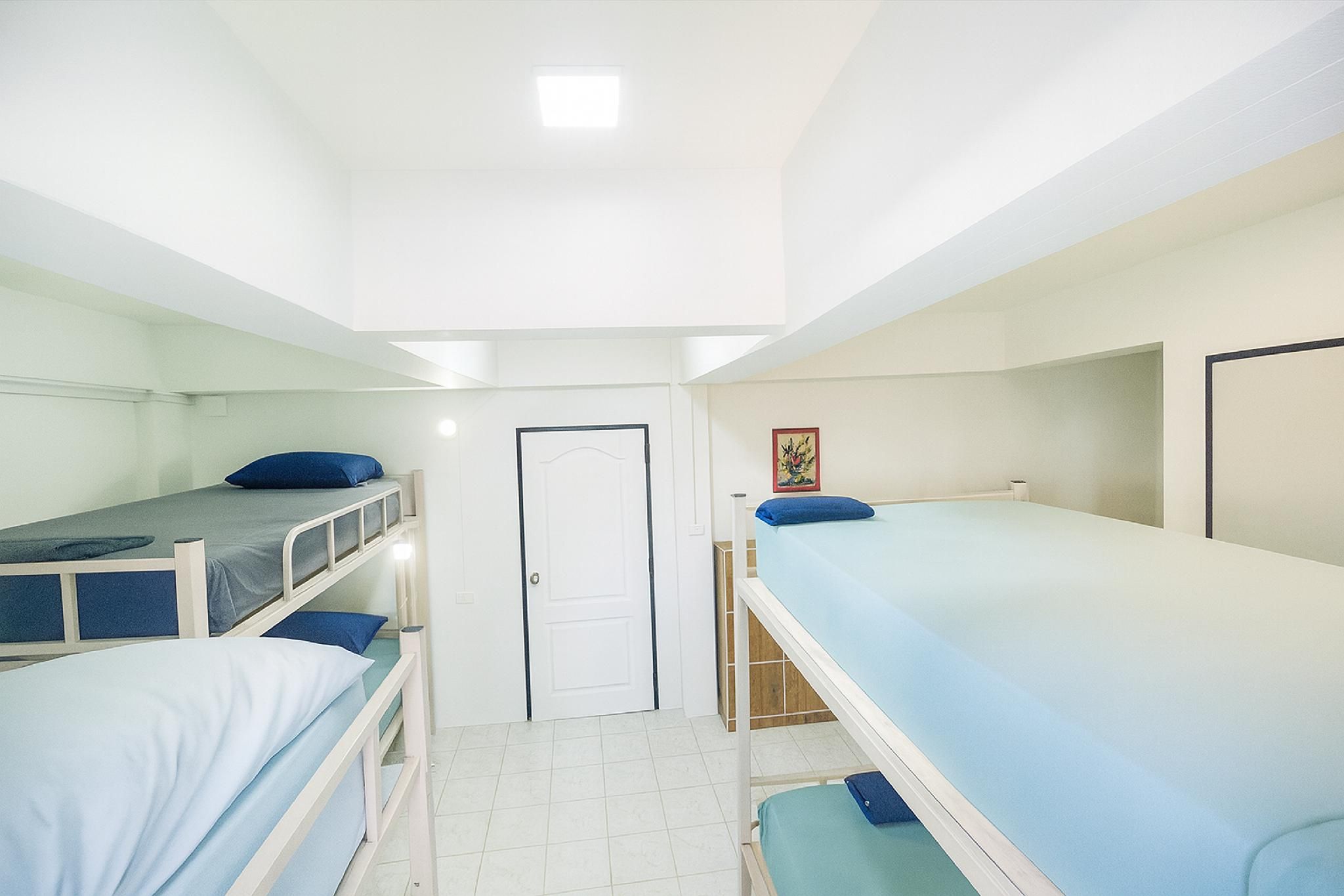 6-Bed Mixed Dormitory Room