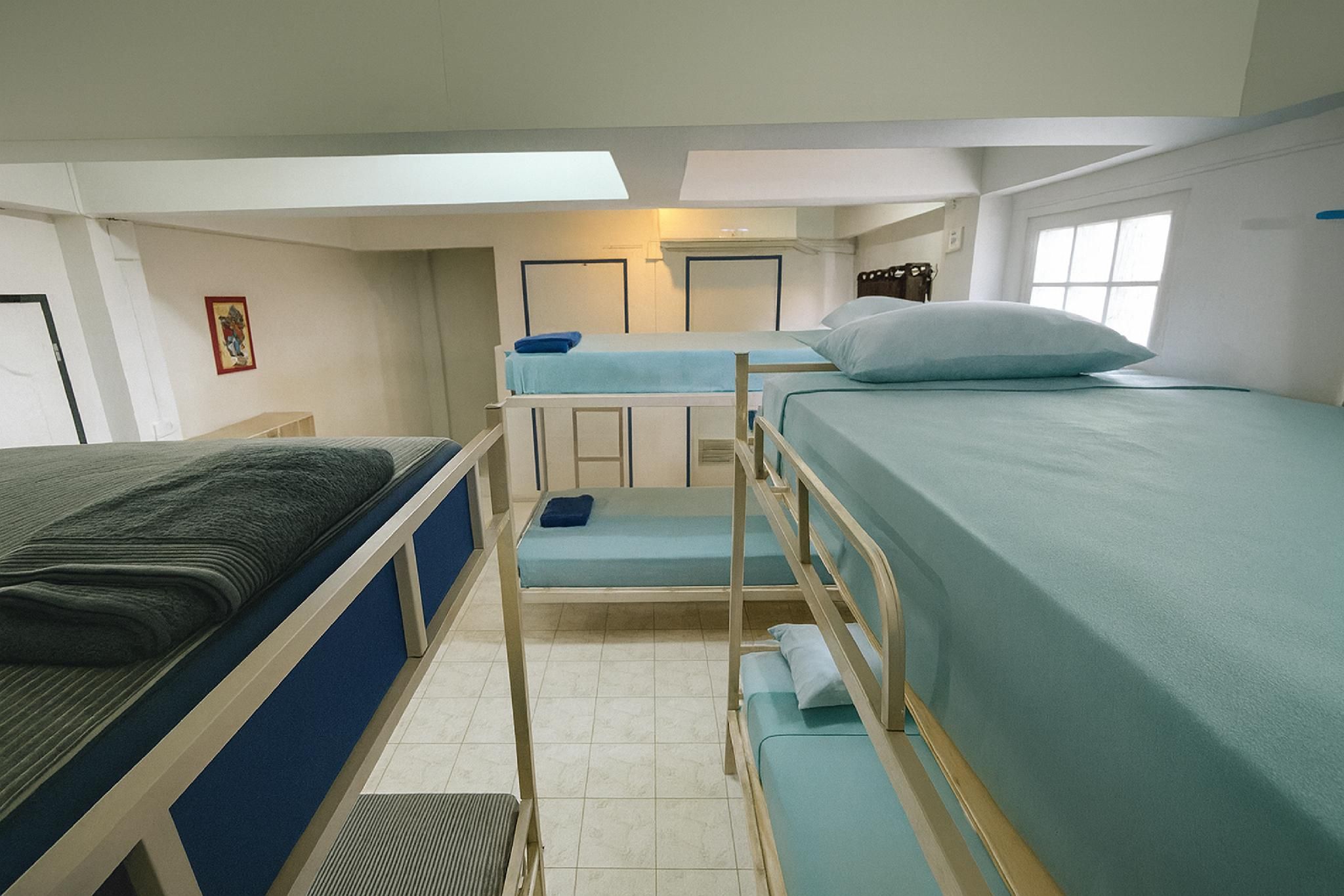 6-Bed Mixed Dormitory Room