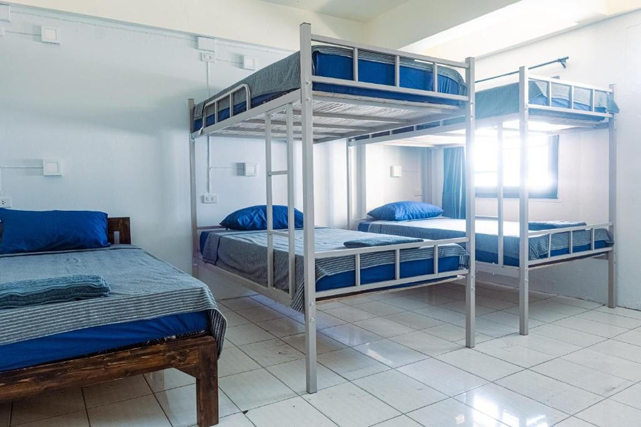 Mixed Dormitory Room