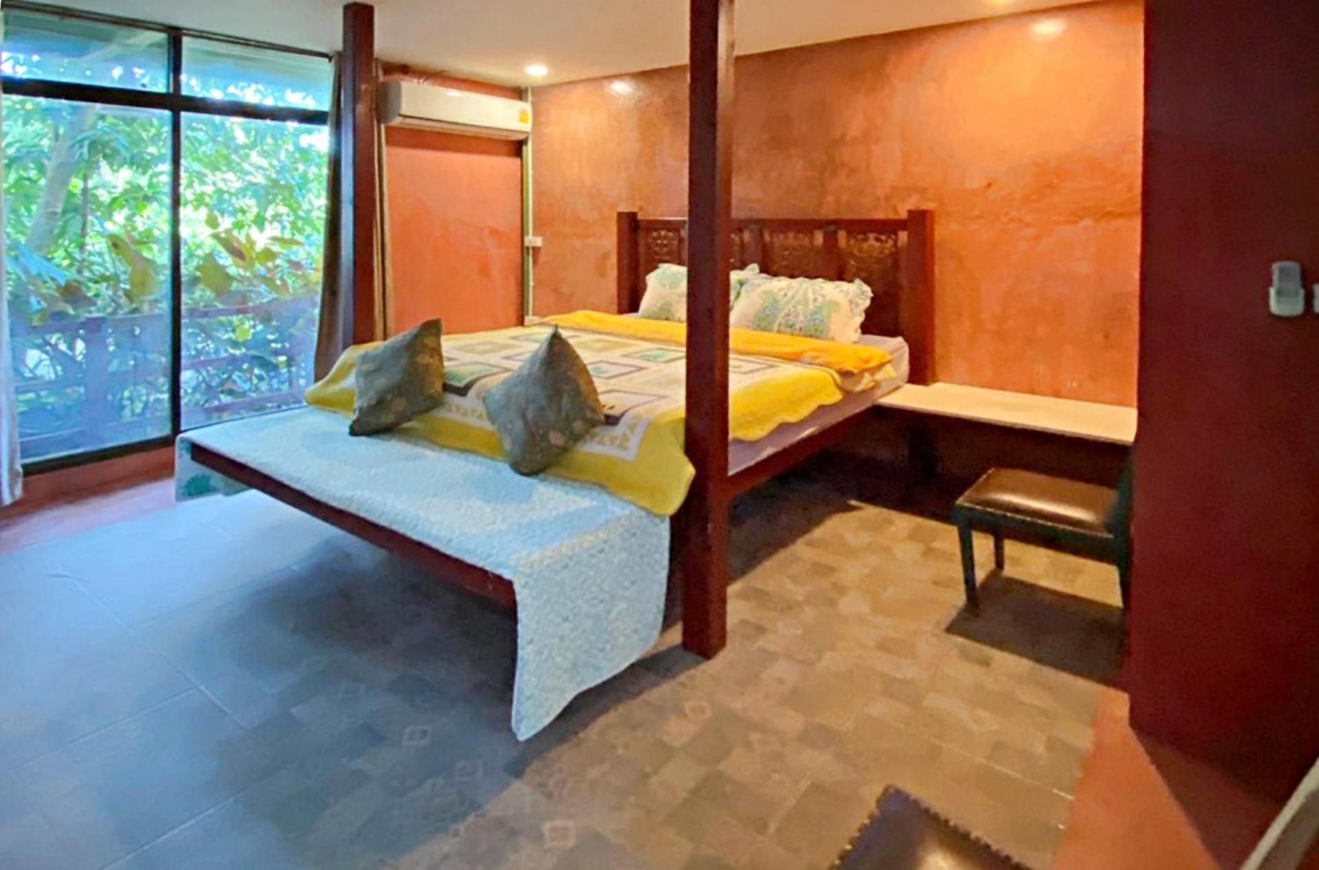 Queen Room