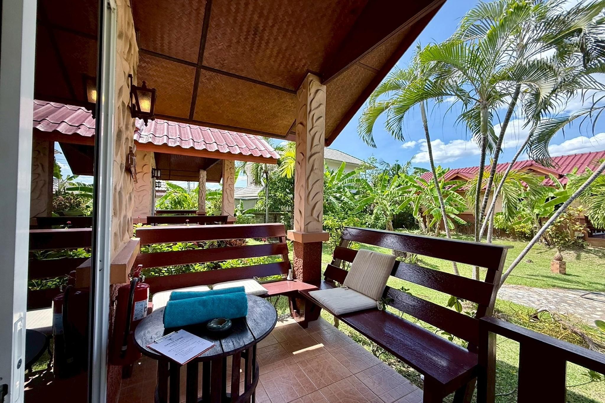 Deluxe King with Jacuzzi