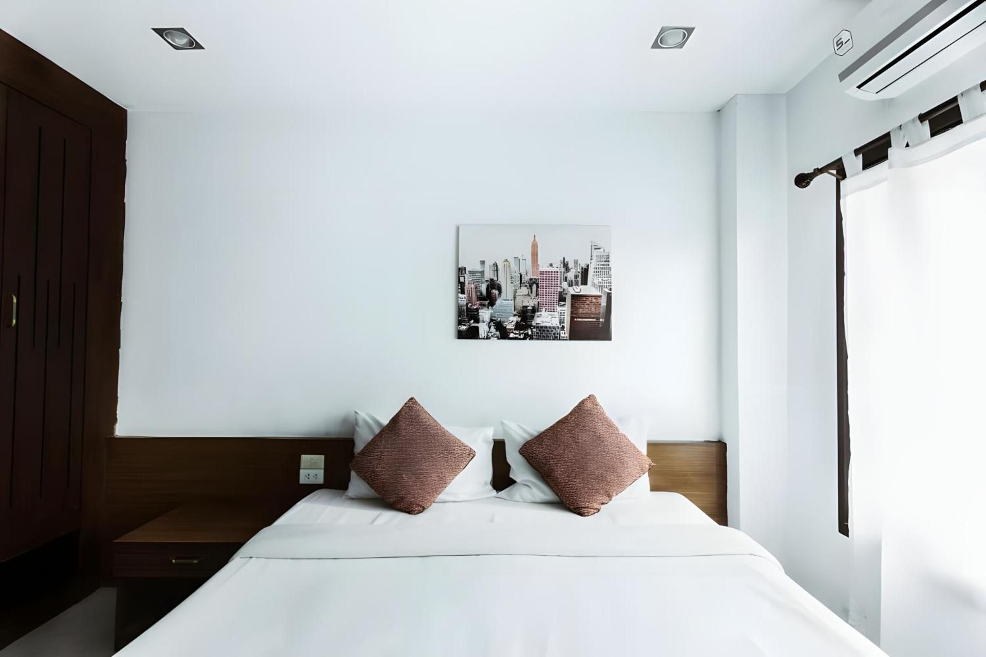 Queen Room