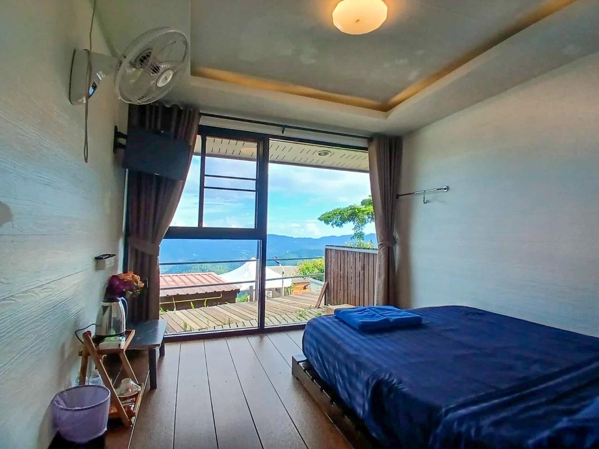 Family Room with Mountain View