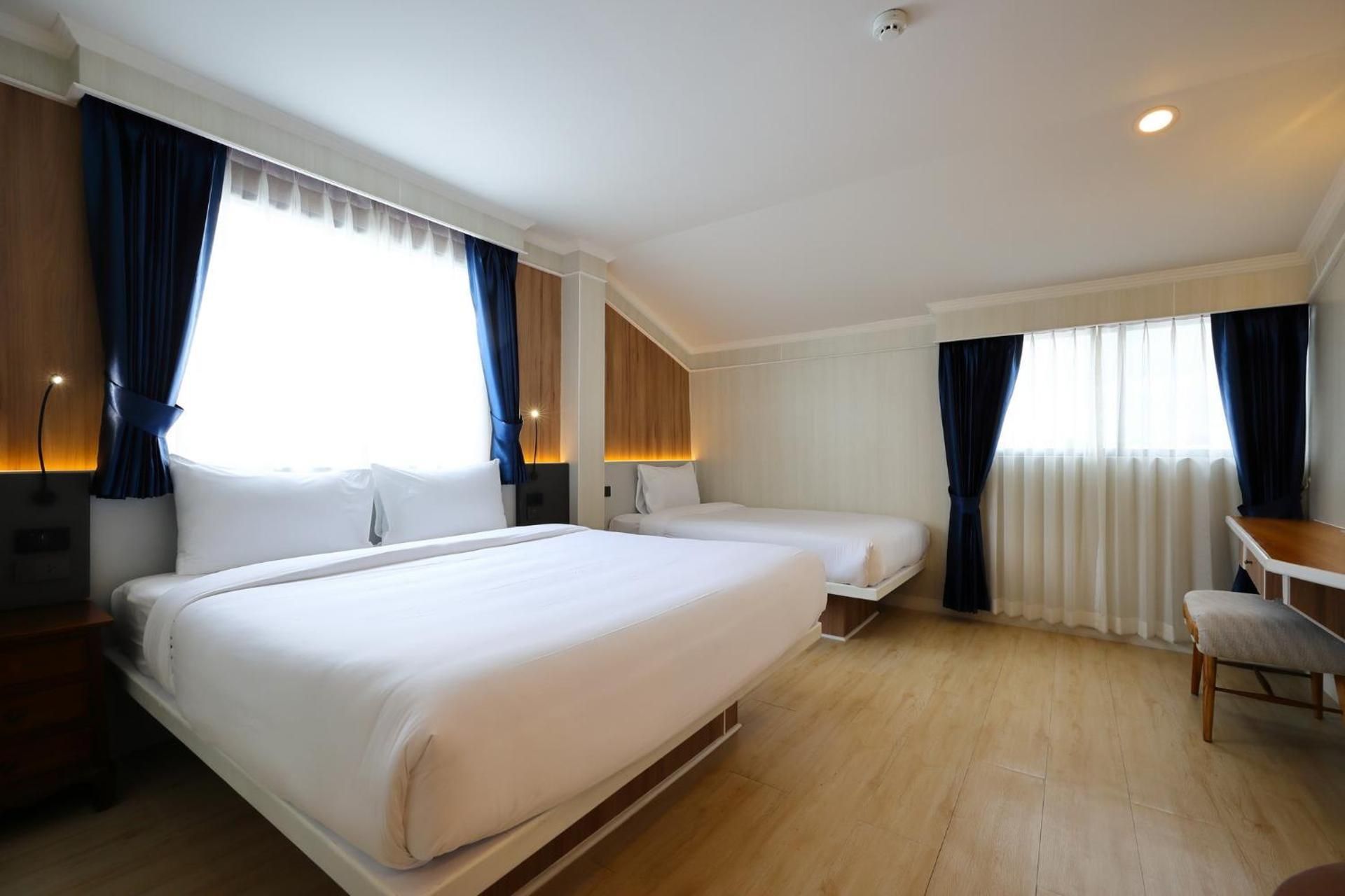 Triple Room with Bath