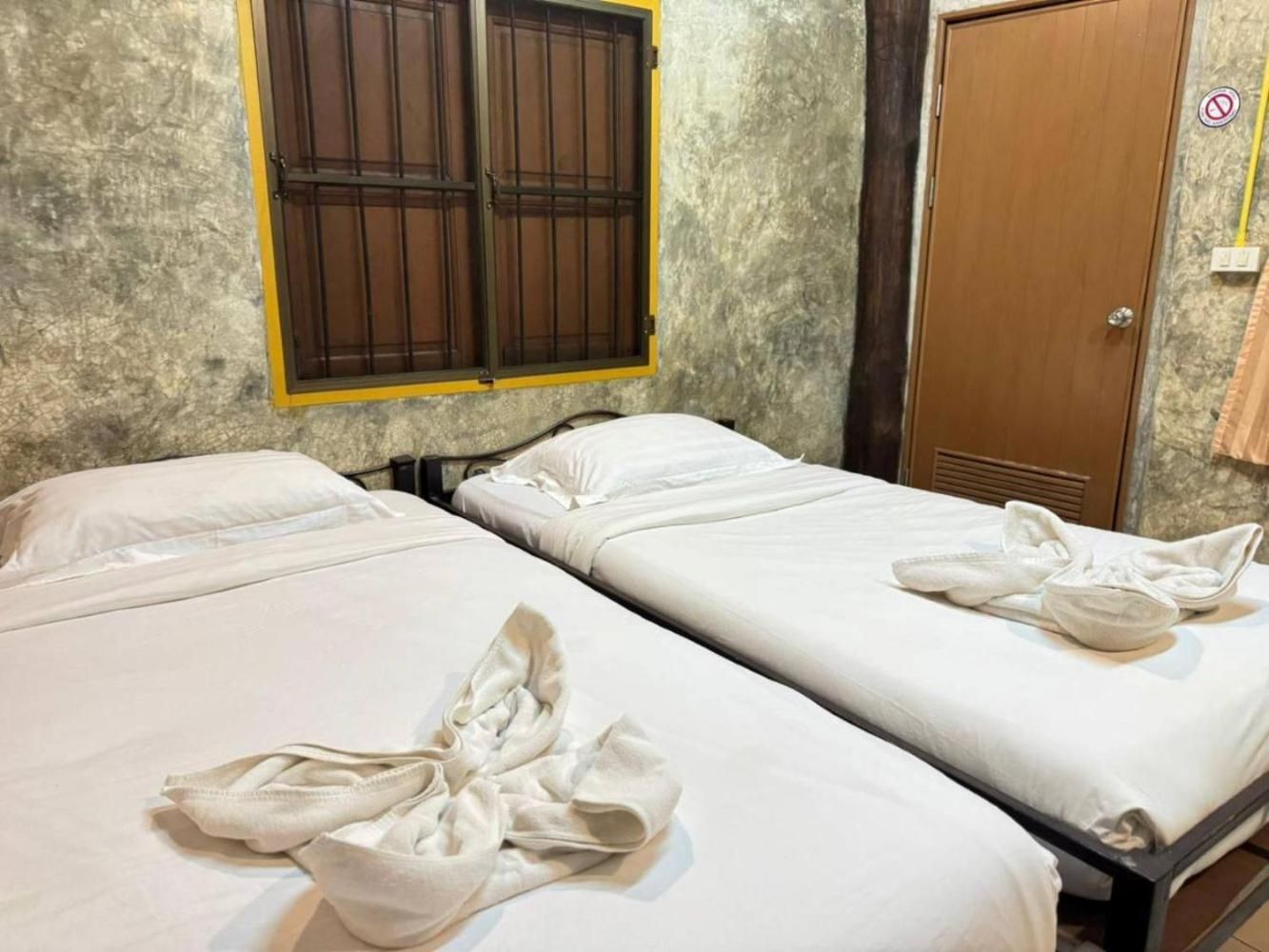 Twin Room with Shared Bathroom
